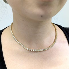 Collier tennis en or jaune 18 carats avec diamants ronds de 11,95 carats