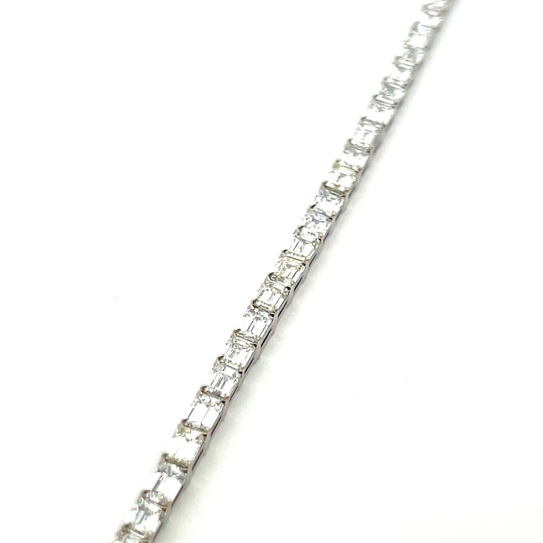 11,96 Karat Smaragdschliff H VS Diamant 18 Karat Weißgold Tennisarmband 4