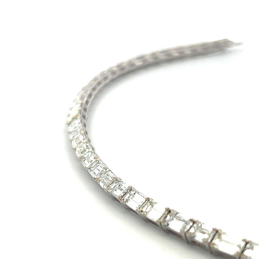 11,96 Karat Smaragdschliff H VS Diamant 18 Karat Weißgold Tennisarmband 5