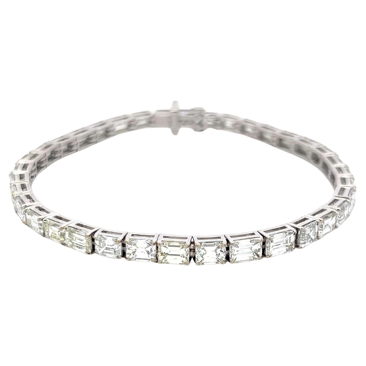 11.96 Carat Emerald Cut H VS Diamond 18 Karat White Gold Tennis Bracelet