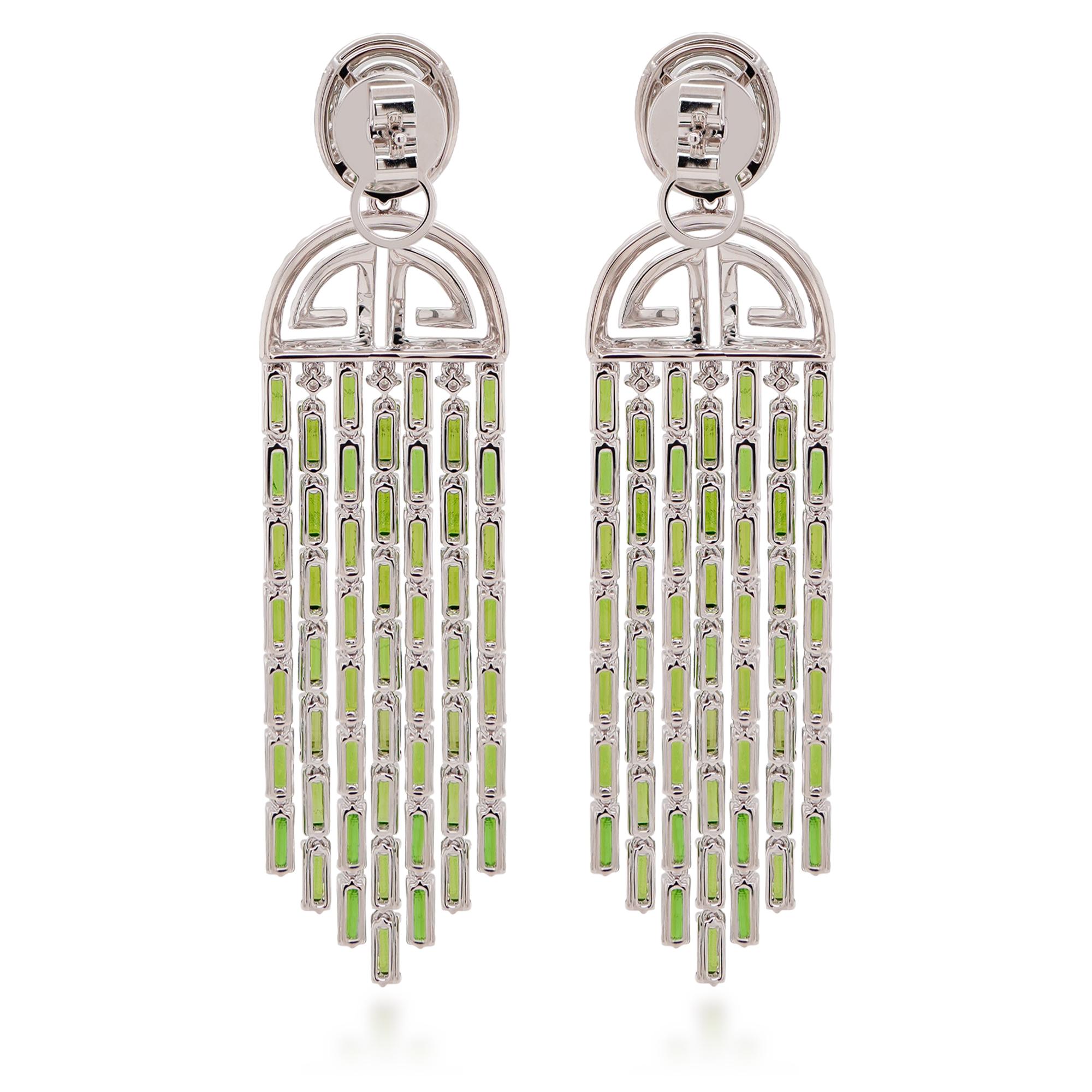 Anglo-Indian 11.96 Carats Shimmering Dangling Tsavorite & 1.74 Carats White Diamond Earring For Sale
