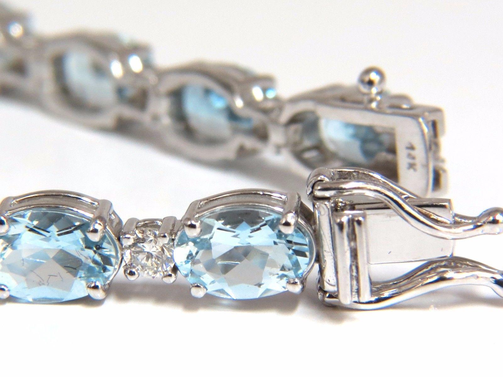11.97 Carat Natural Aquamarine Diamonds Tennis Bracelet 14 Karat Aqua Blue In New Condition In New York, NY