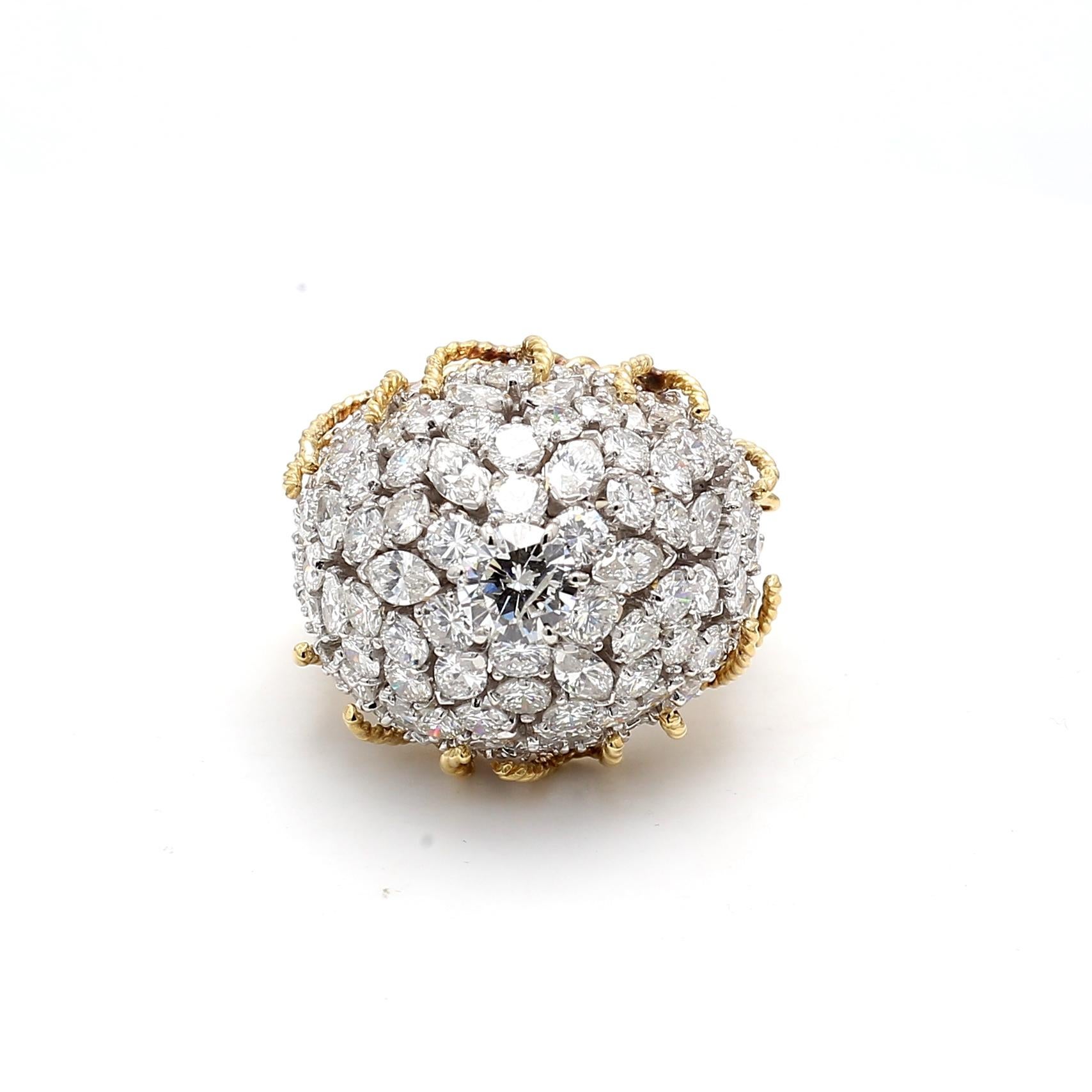 Titre :
11.97 Carat Round Brilliante H SI1-I2 and Marquis Shape I SI1 Diamond 18 Karat Two Tone Gold Cluster Ring (Bague à grappes en or bicolore 18 carats)


Le style :
Groupement d'entreprises


Métal :
Or bicolore 18 carats


Pierre précieuse 1