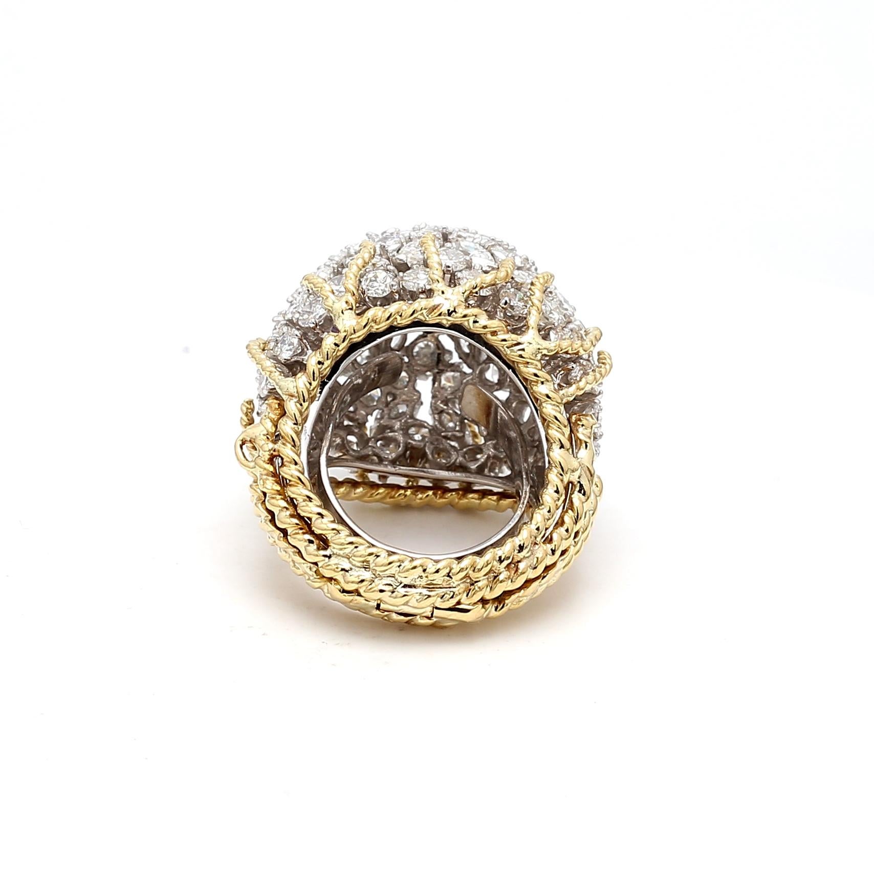 Bague grappe en or bicolore 18 carats avec diamants de forme ronde et marquise de 11,97 carats en vente 1