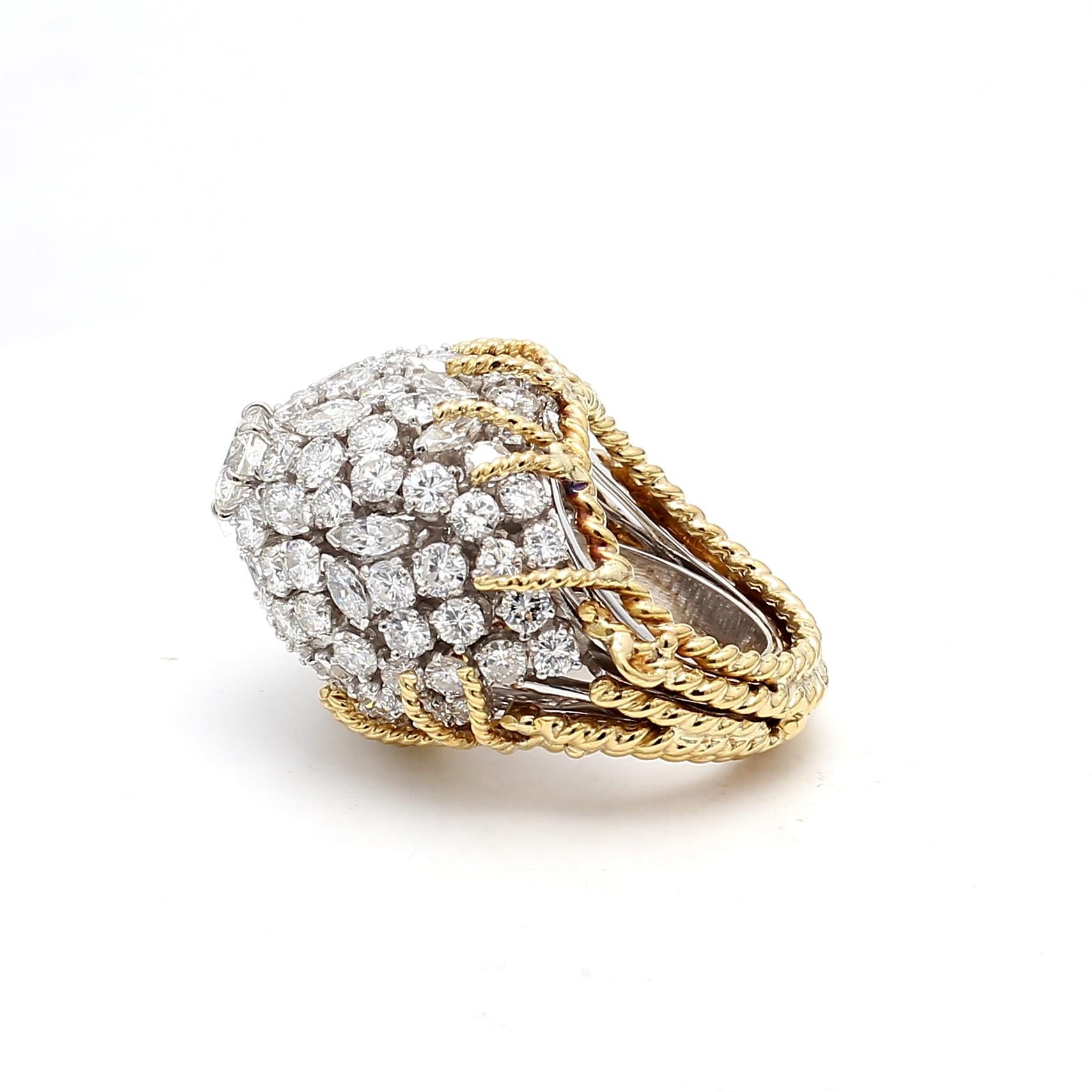 Bague grappe en or bicolore 18 carats avec diamants de forme ronde et marquise de 11,97 carats en vente 3