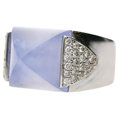 11.97 Carat Sugarloaf Lavender Blue Chalcedony 18K White Gold Ring
