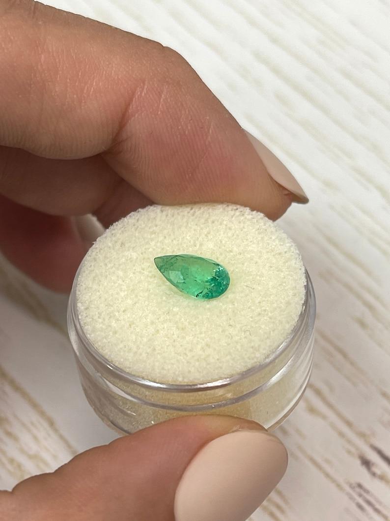 De las mujeres Esmeralda verde colombiana alargada de 1,19 ct - Lágrima talla pera Gema de Nacimiento de Mayo en venta