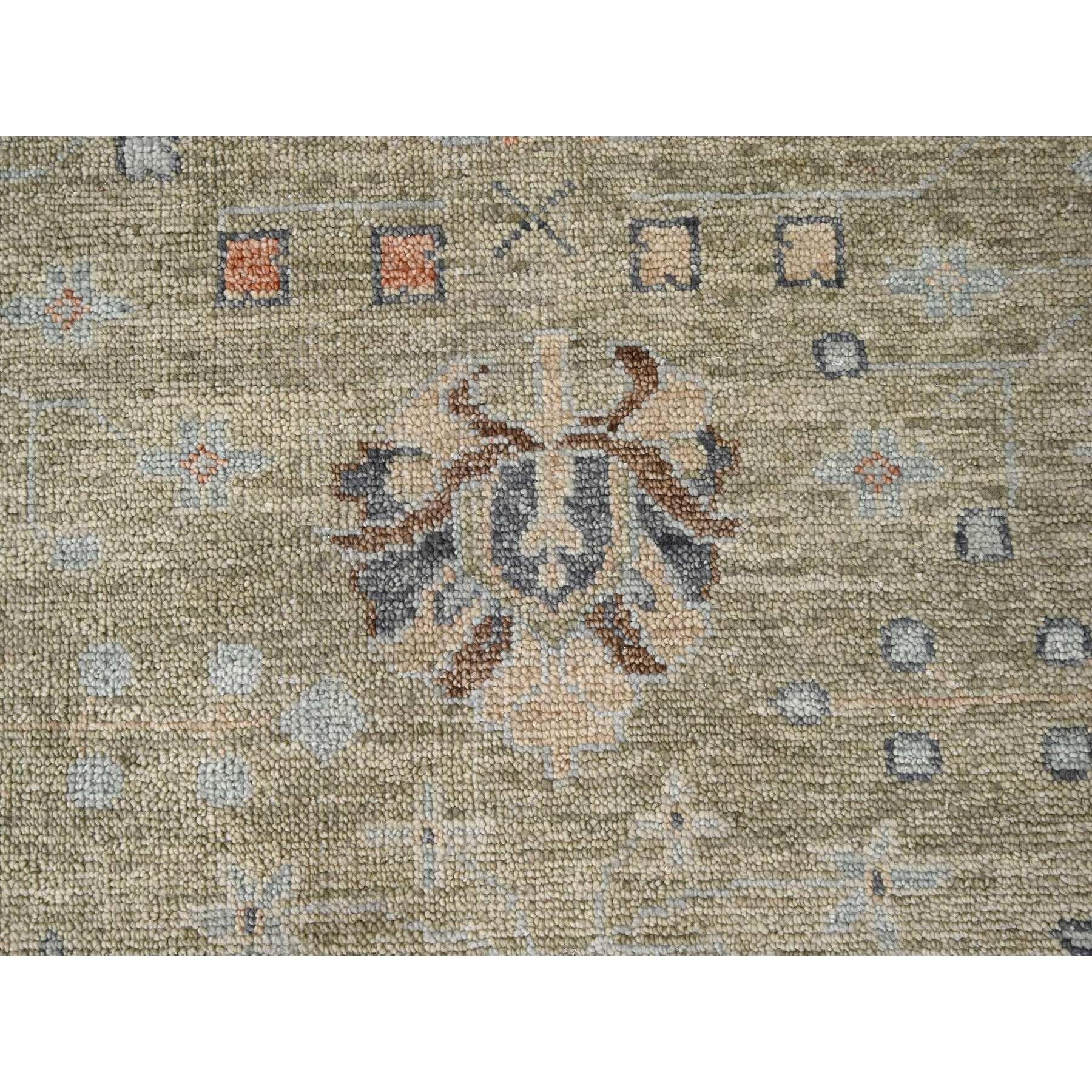 Tapis noué à la main vert Oushak Design Supple Collection 11'9