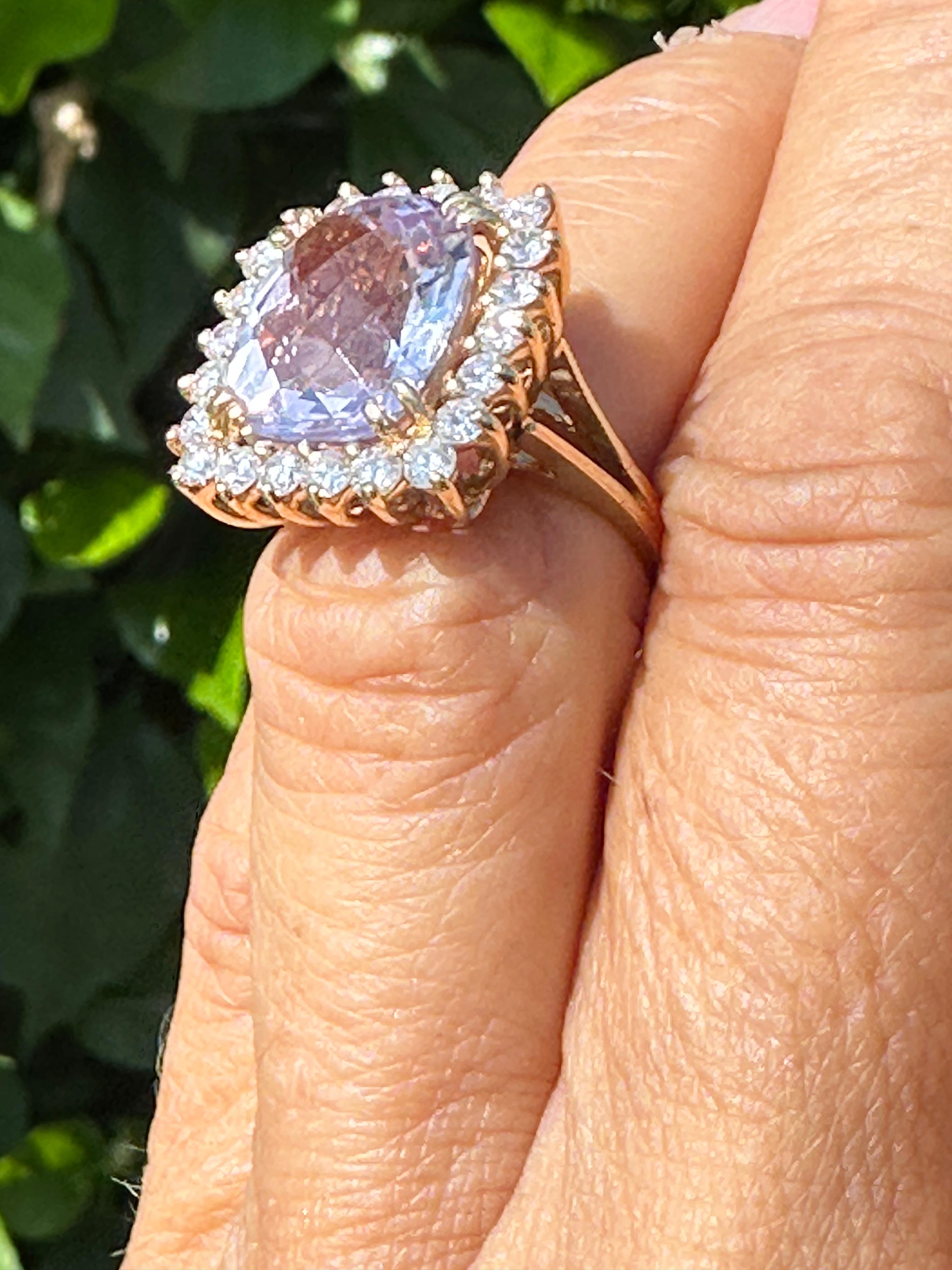 Contemporaneo Anello con diamante 11 CTW e Kunzite rosa con taglio a cuscino 14 carati in vendita