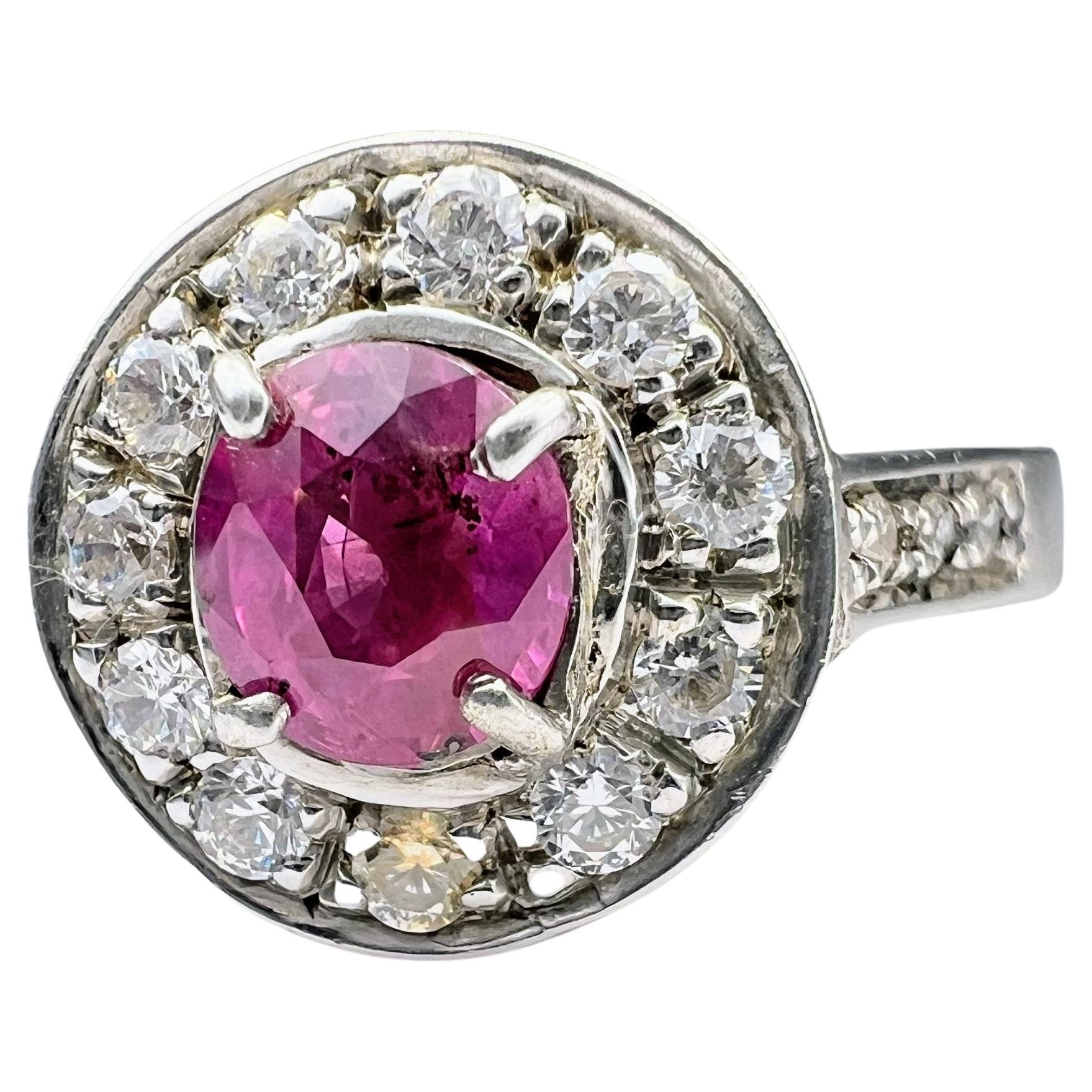1.1ct Oval Cut Pink Sapphire Ring In New Condition For Sale In Lanham, MD