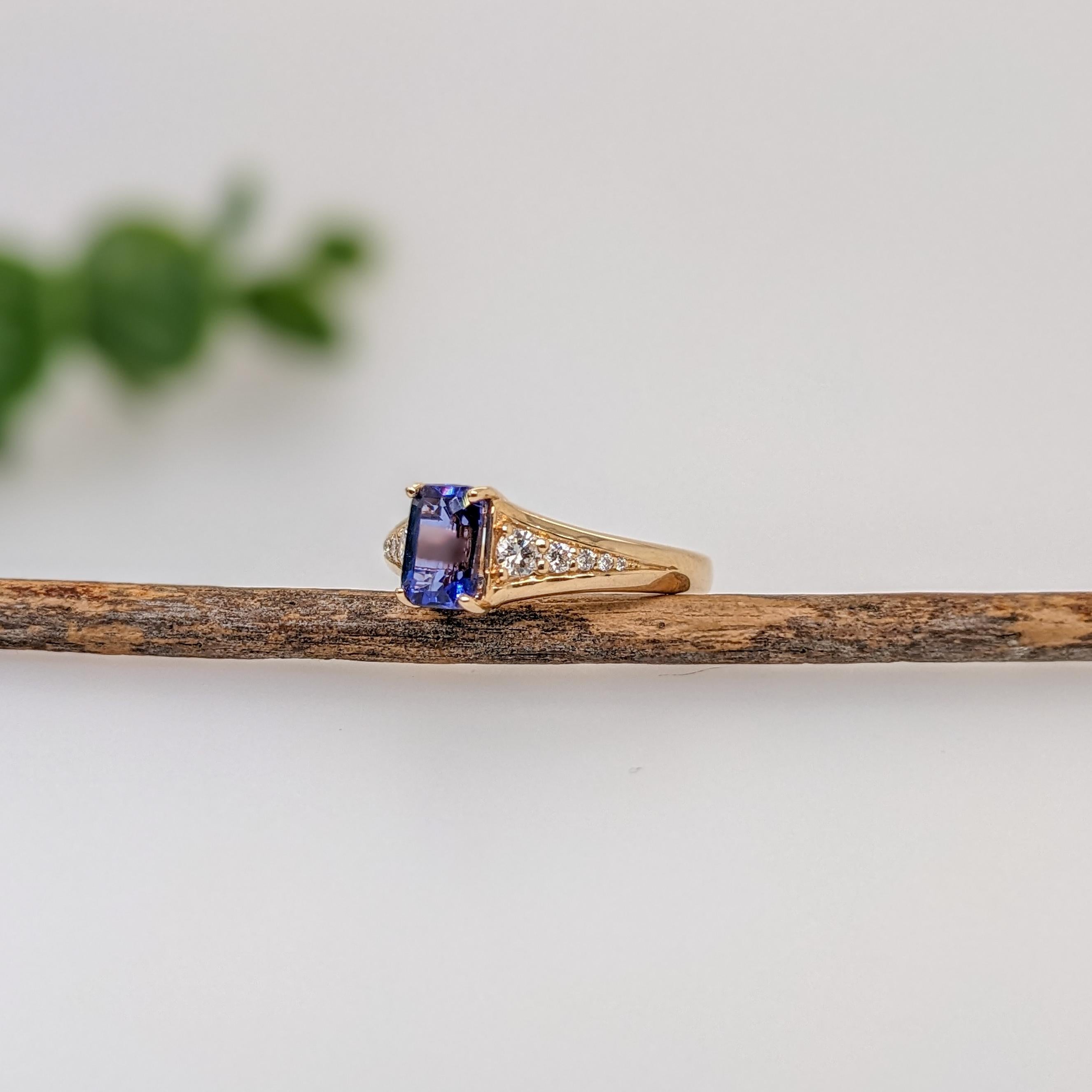 Emerald Cut 1.1ct Tanzanite Ring w Earth Mined Diamonds in Solid 14K Yellow Gold EM 7x5mm For Sale