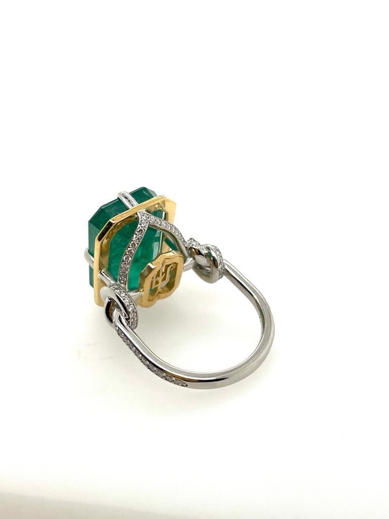 Women's or Men's 11ct Zambian emerald ring with diamonds 22k yellow gold and platinum  For Sale
