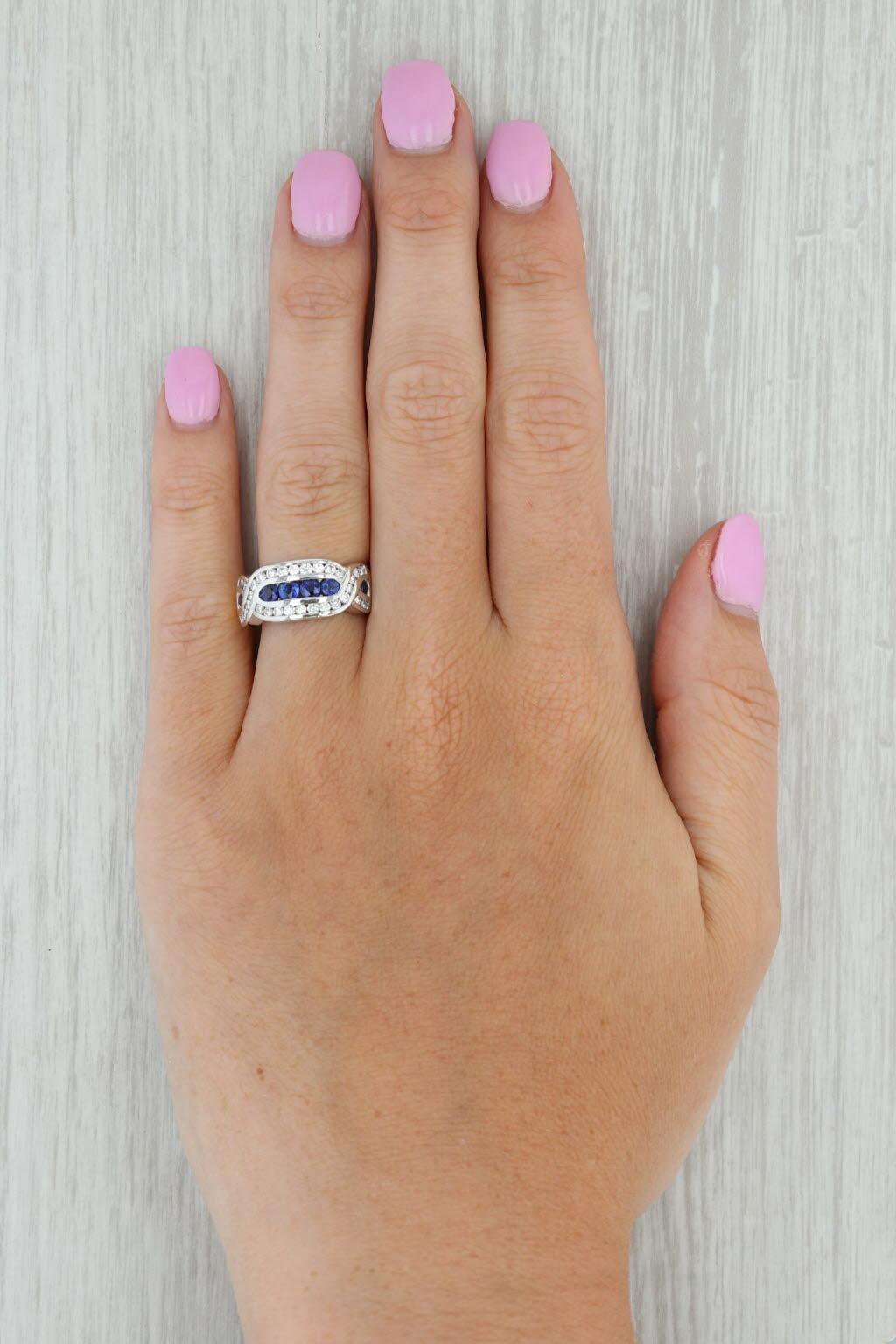 1.1ctw Blue Sapphire White Diamond Ring 18k Gold Platinum Size 5.5 For Sale 3