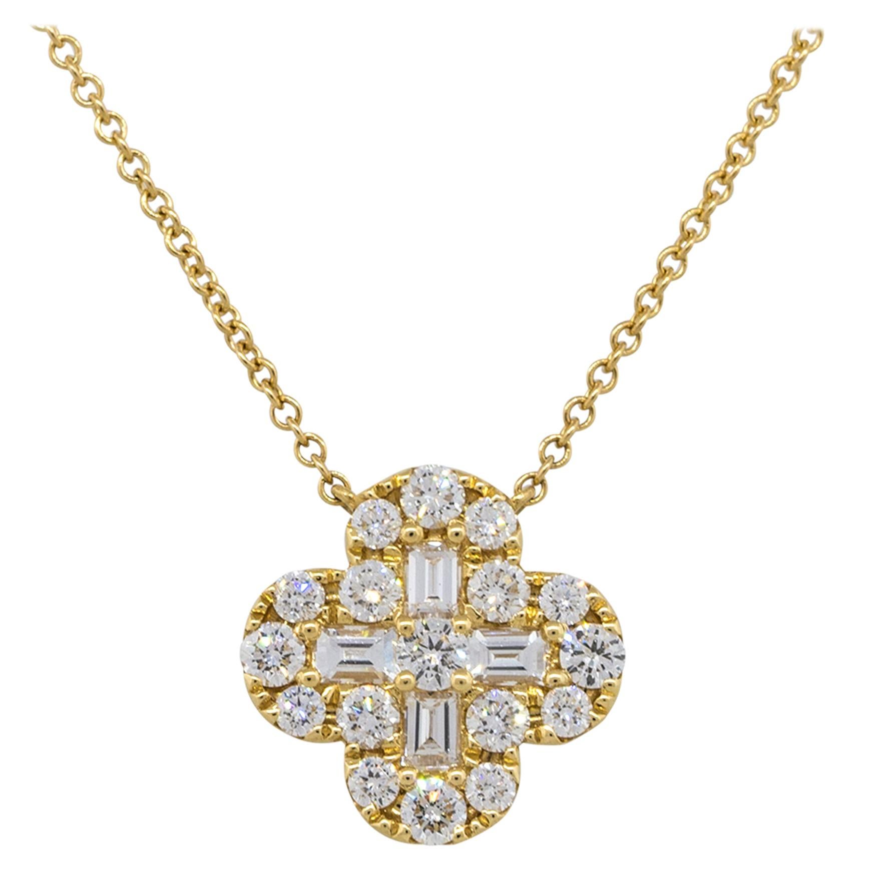 1.1 Carat Diamond Pave Clover Pendant Necklace 18 Karat in Stock