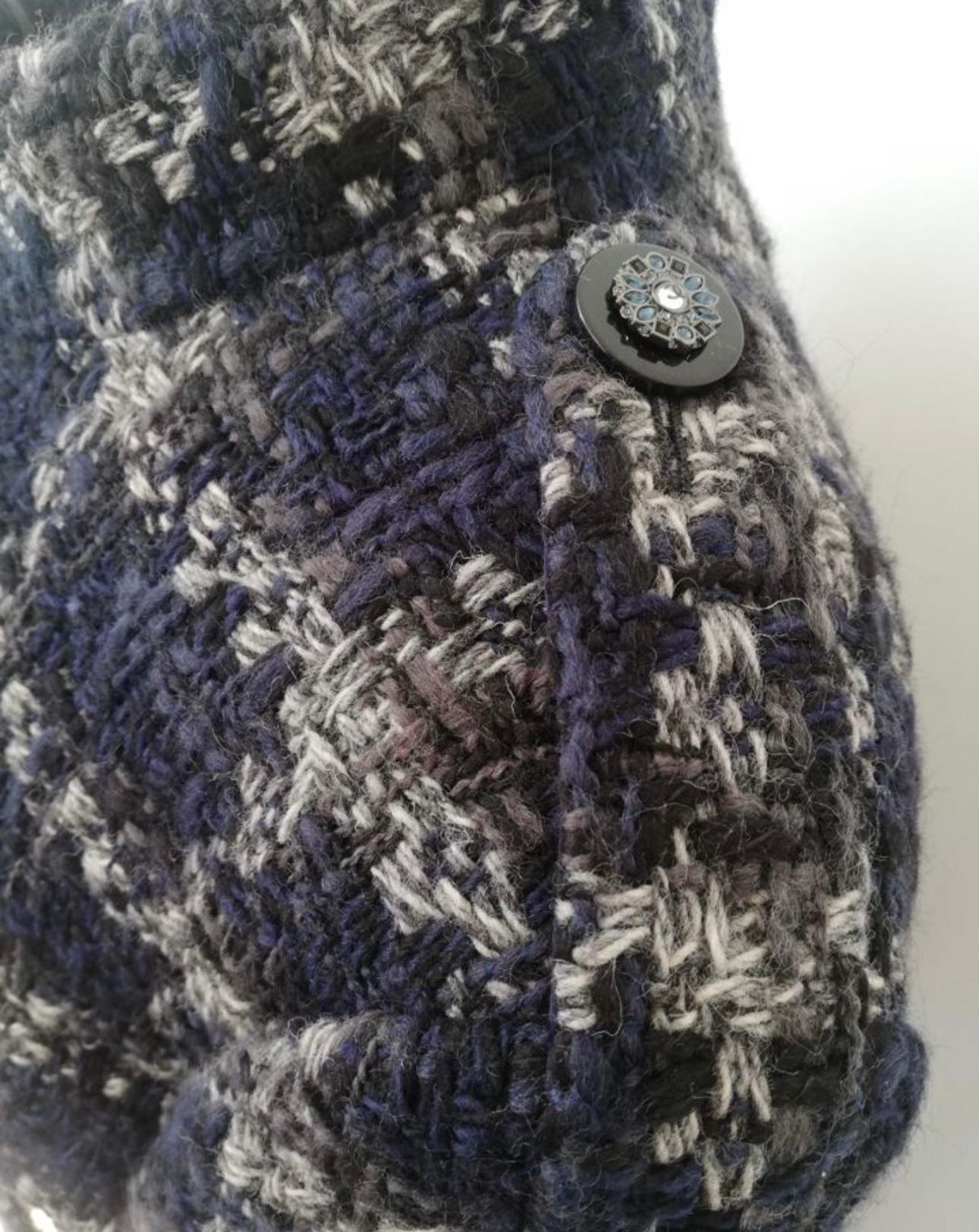 11K$ Paris / Cosmopolite CC Jewel Buttons Tweed Coat For Sale 7