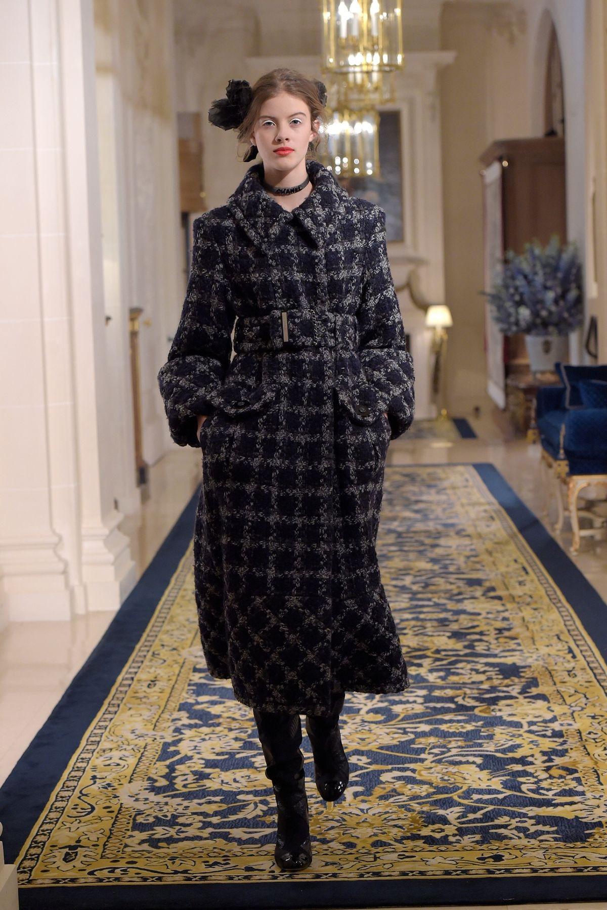 11K$ Paris / Cosmopolite CC Jewel Buttons Tweed Coat 8