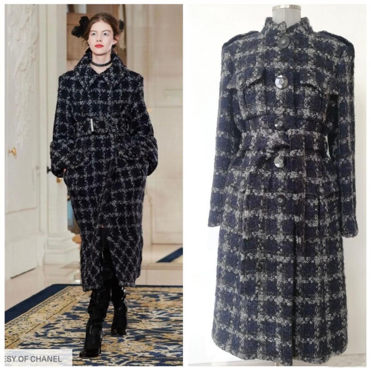 11K$ Paris / Cosmopolite CC Jewel Buttons Tweed Coat In Excellent Condition In Dubai, AE