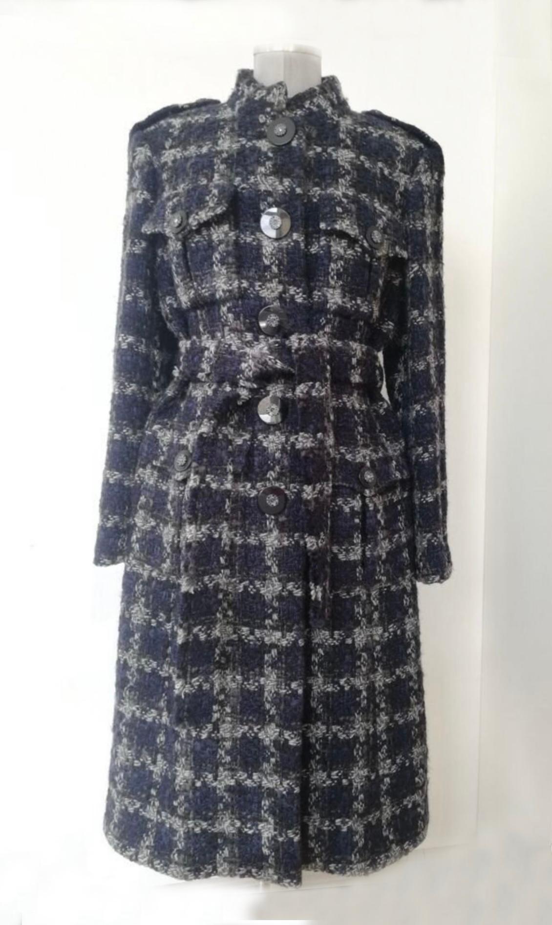 11K$ Paris / Cosmopolite CC Jewel Buttons Tweed Coat For Sale 2