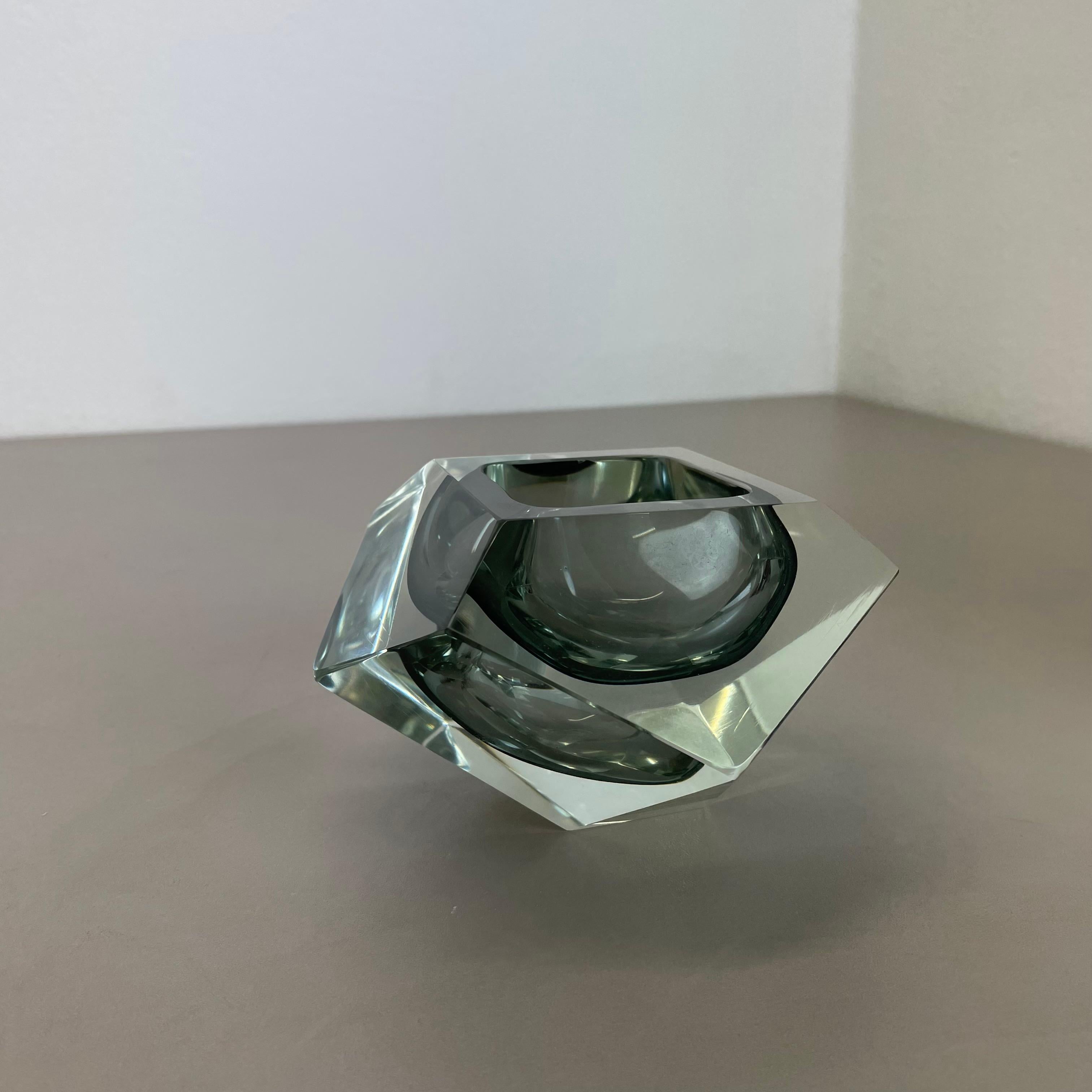 1.1kg Murano Glass Sommerso grey DIAMOND Bowl Ashtray, Flavio Poli, Italy, 1970s For Sale 8
