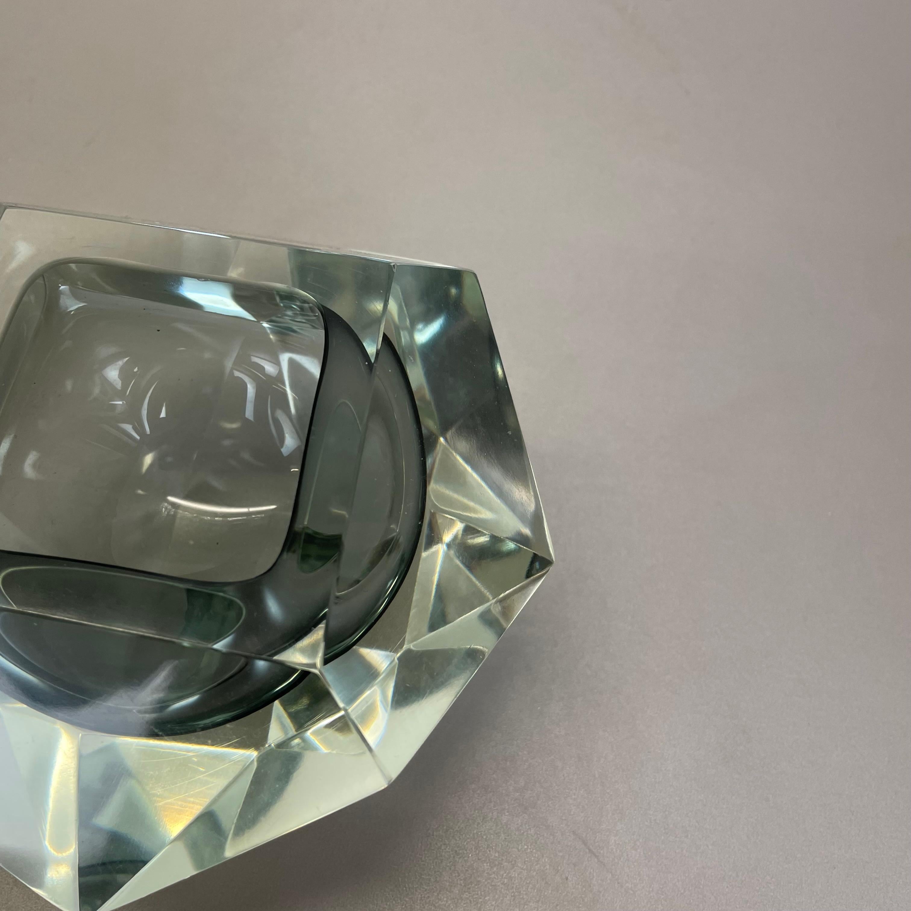 1.1kg Murano Glass Sommerso grey DIAMOND Bowl Ashtray, Flavio Poli, Italy, 1970s For Sale 11