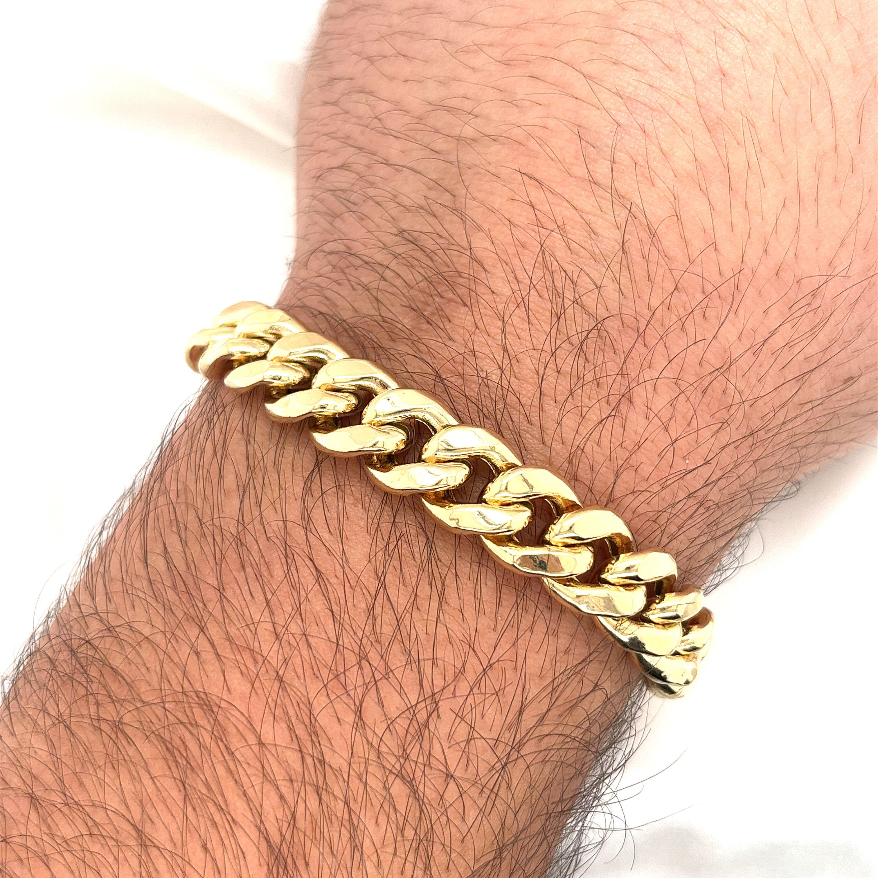 Moderne Bracelet à maillons cubains en or jaune 14 carats avec fermeture en forme de boîte en vente