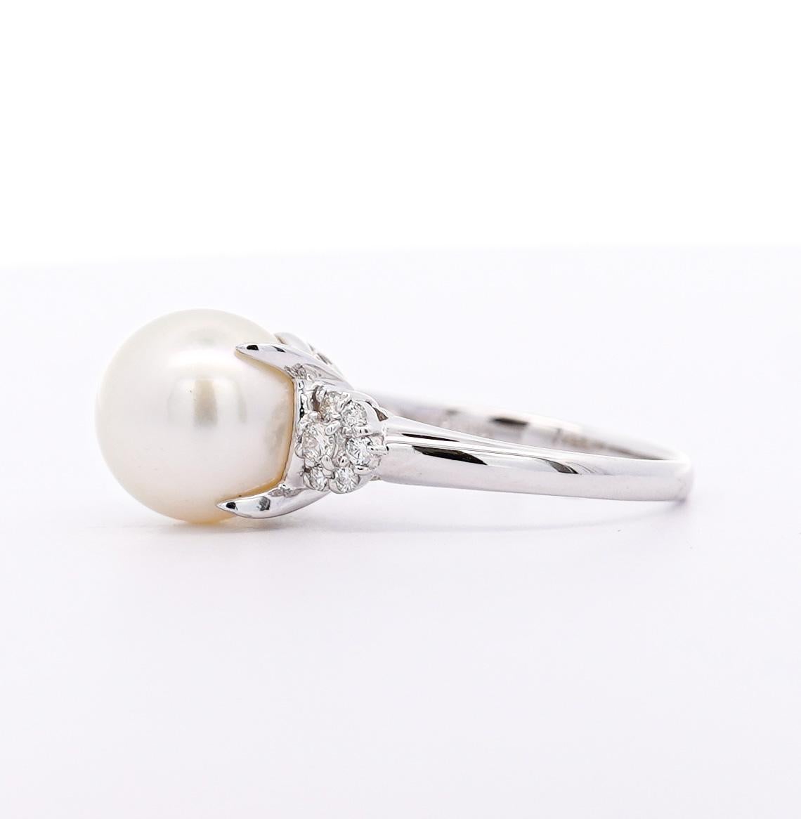 Rétro Anello in platino con perle coltivate bianche da 11 mm e diamanti taglio rotondo in filigrana in vendita