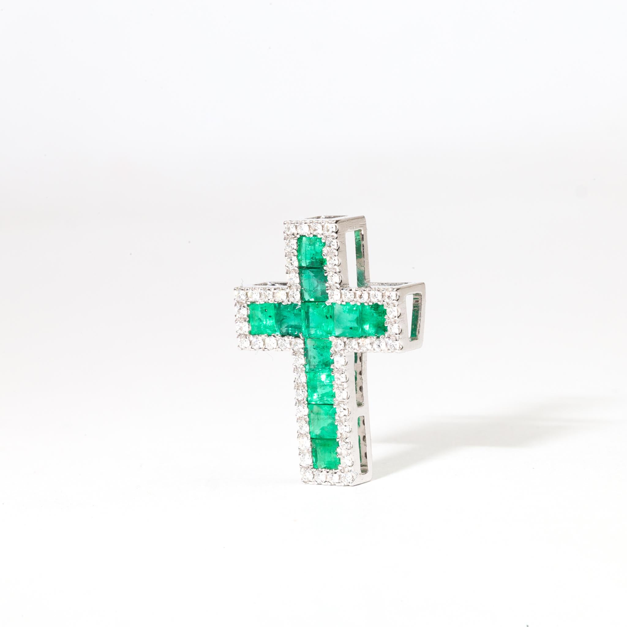 Princess Cut 1.1tcw Princess-Cut Natural Emerald and Diamond Cross Pendant in 18K White Gold For Sale
