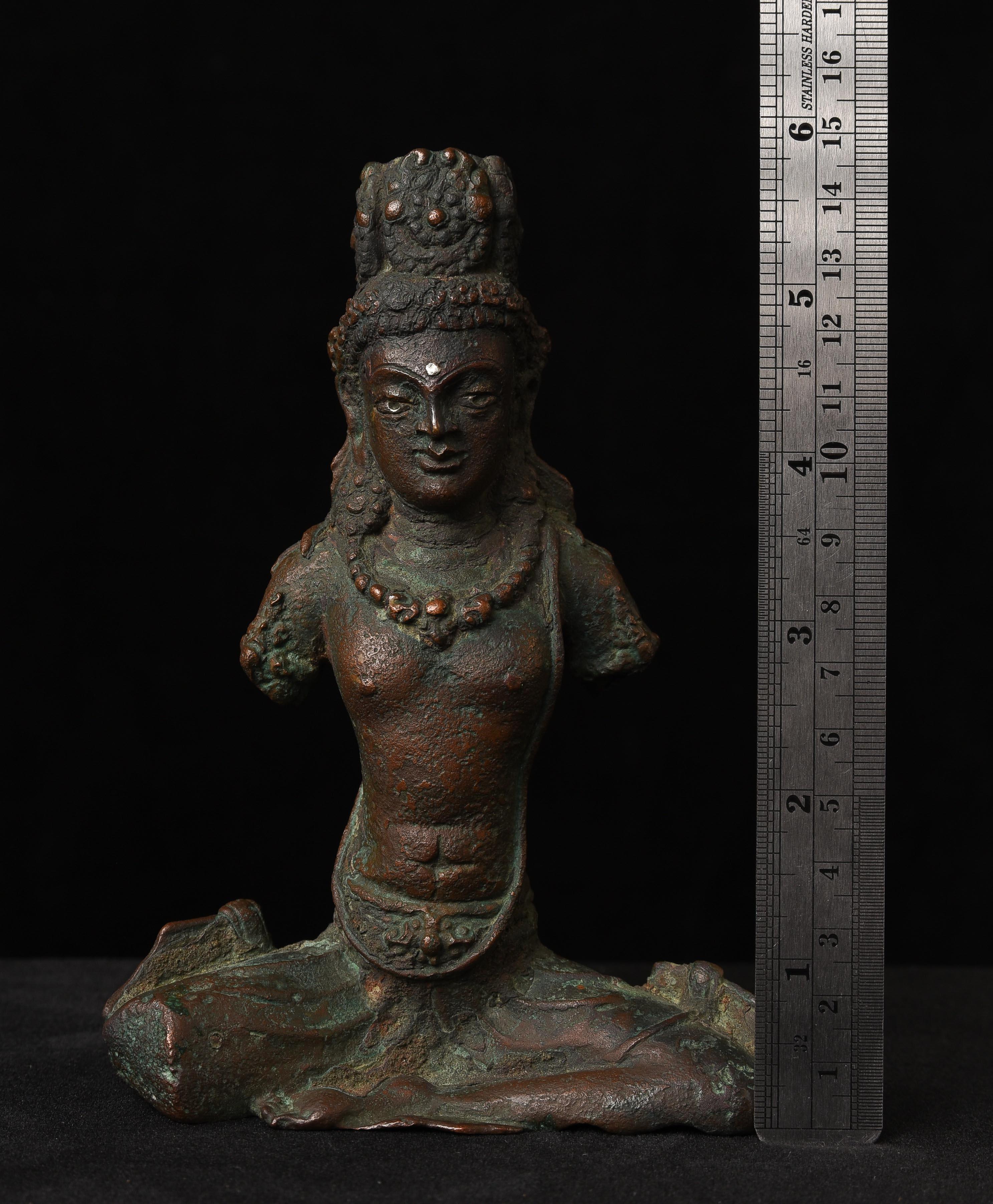 11th century West Tibetan bronze bodhisattva with Silver Inlays. For Sale 4