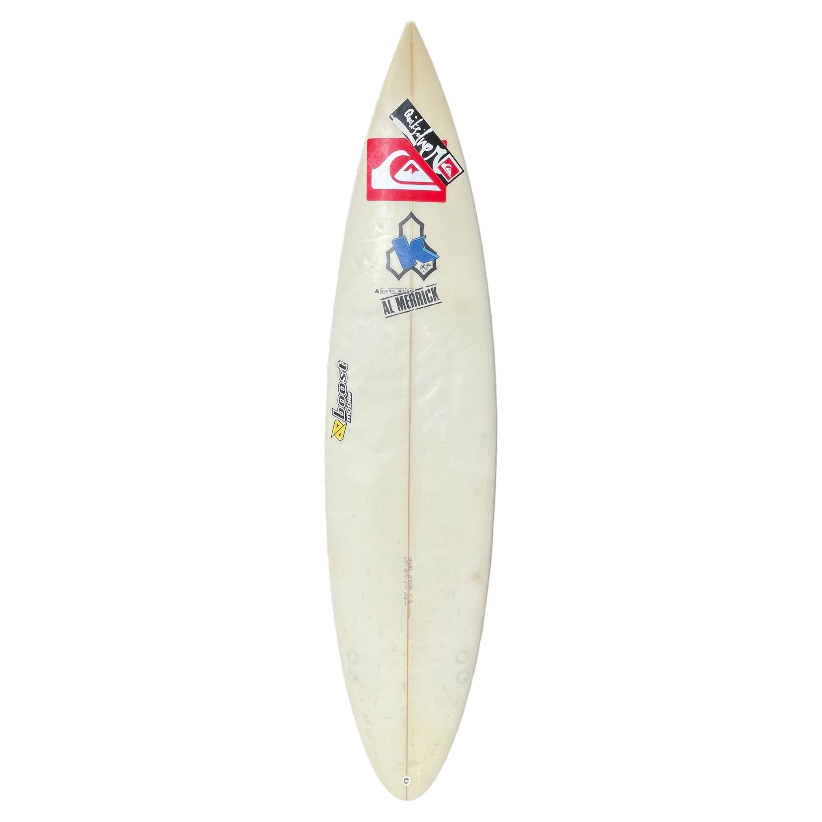 Planche de surf personnelle de Kelly Slater, champion du monde 11x, utilisée lors de compétitions  en vente