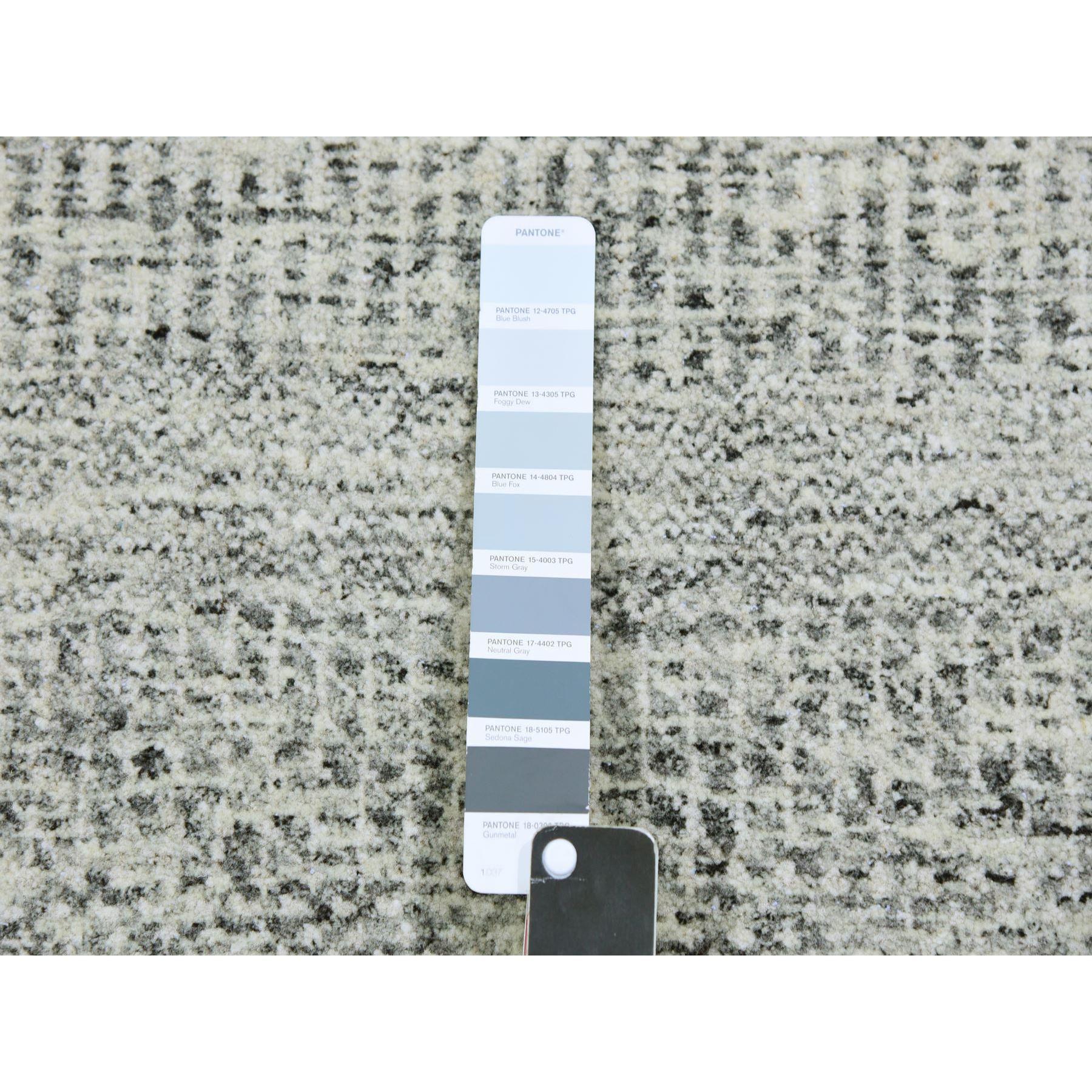 XXIe siècle et contemporain Tapis rond 11'x11' gris clair non teint en laine naturelle Grass Design noué à la main en vente