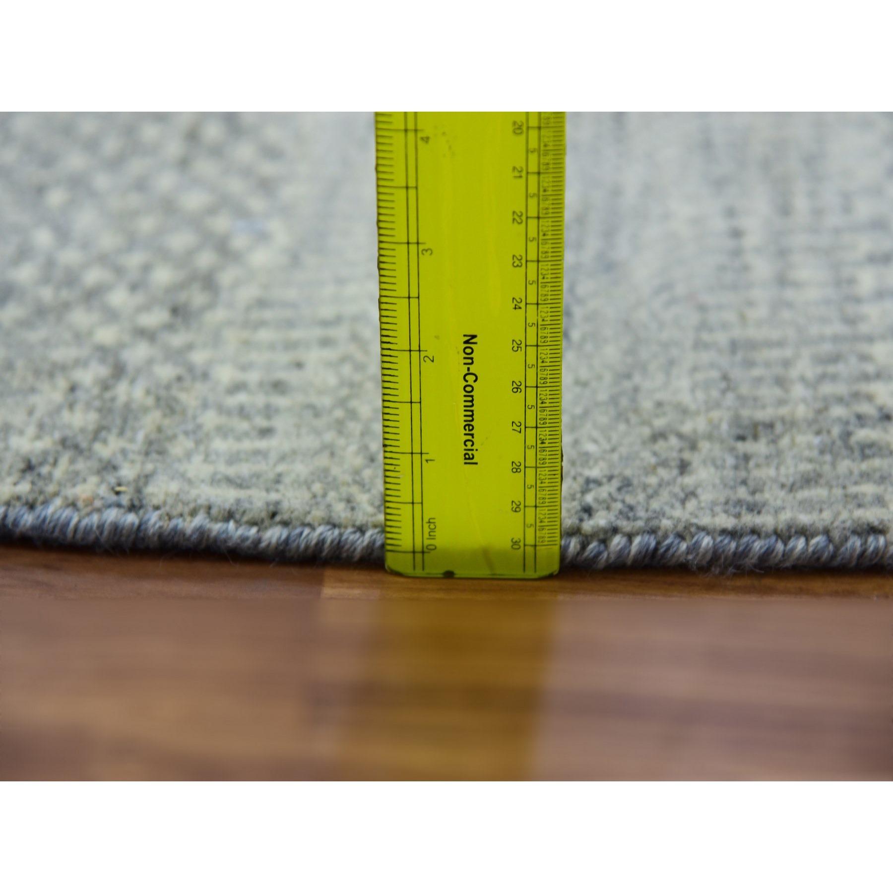 11'x11' Rustic Gray Grass Design Hand geknüpft undyed Wolle Runde Orientteppich im Angebot 3