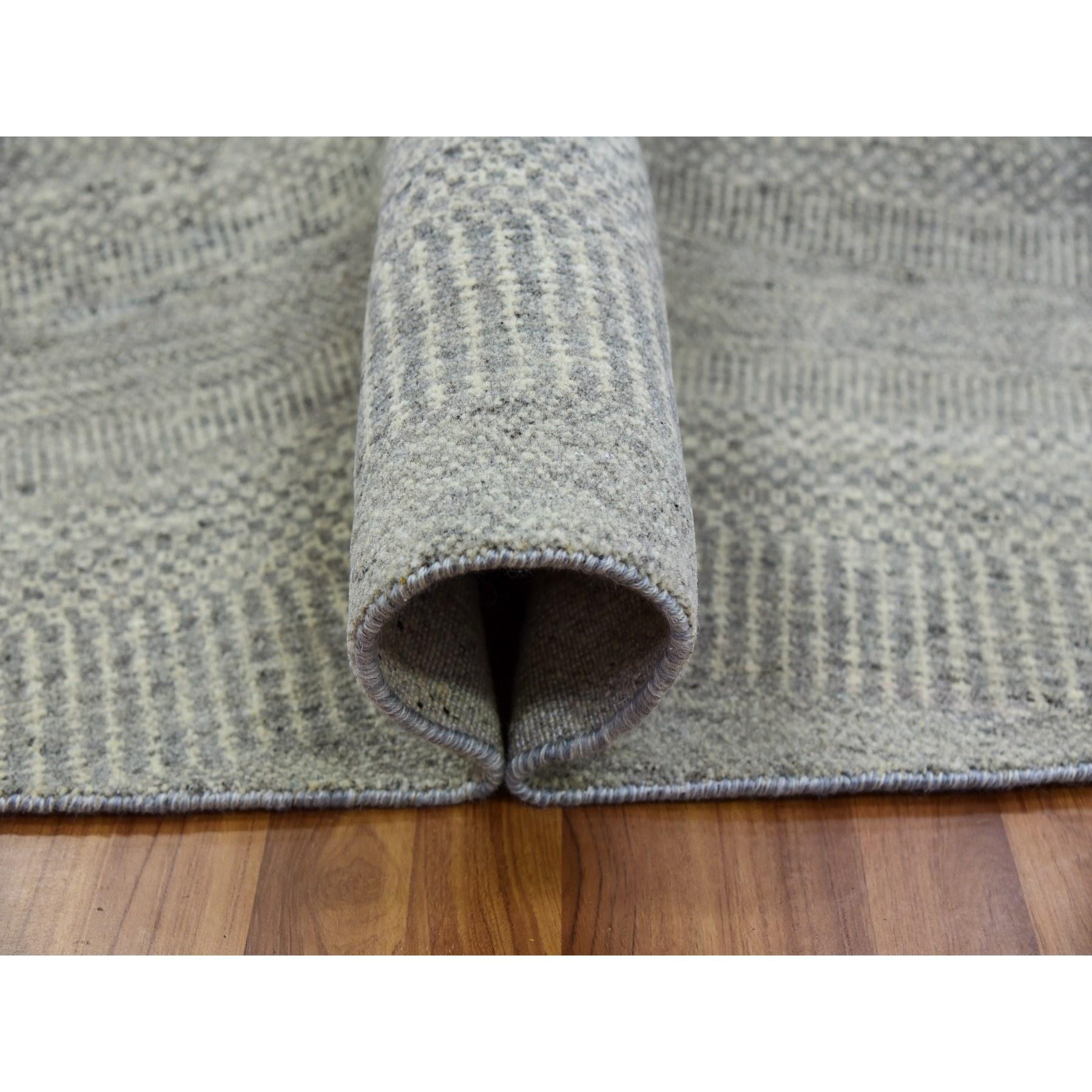 11'x11' Rustic Gray Grass Design Hand geknüpft undyed Wolle Runde Orientteppich (Handgeknüpft) im Angebot