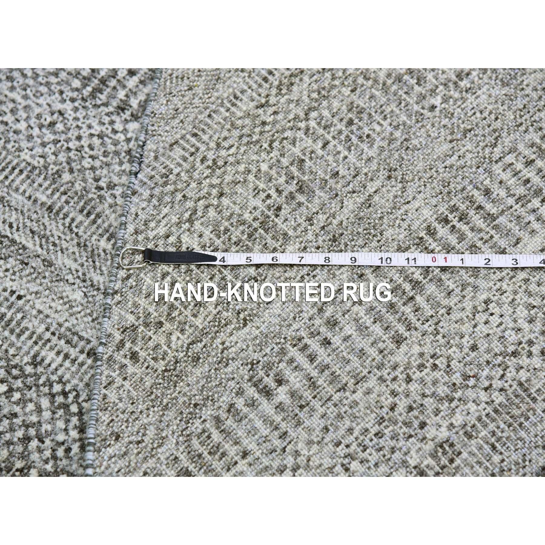 11'x11' Storm Gray Grass Design Tappeto rotondo in lana organica non colorata annodata a mano in vendita 3