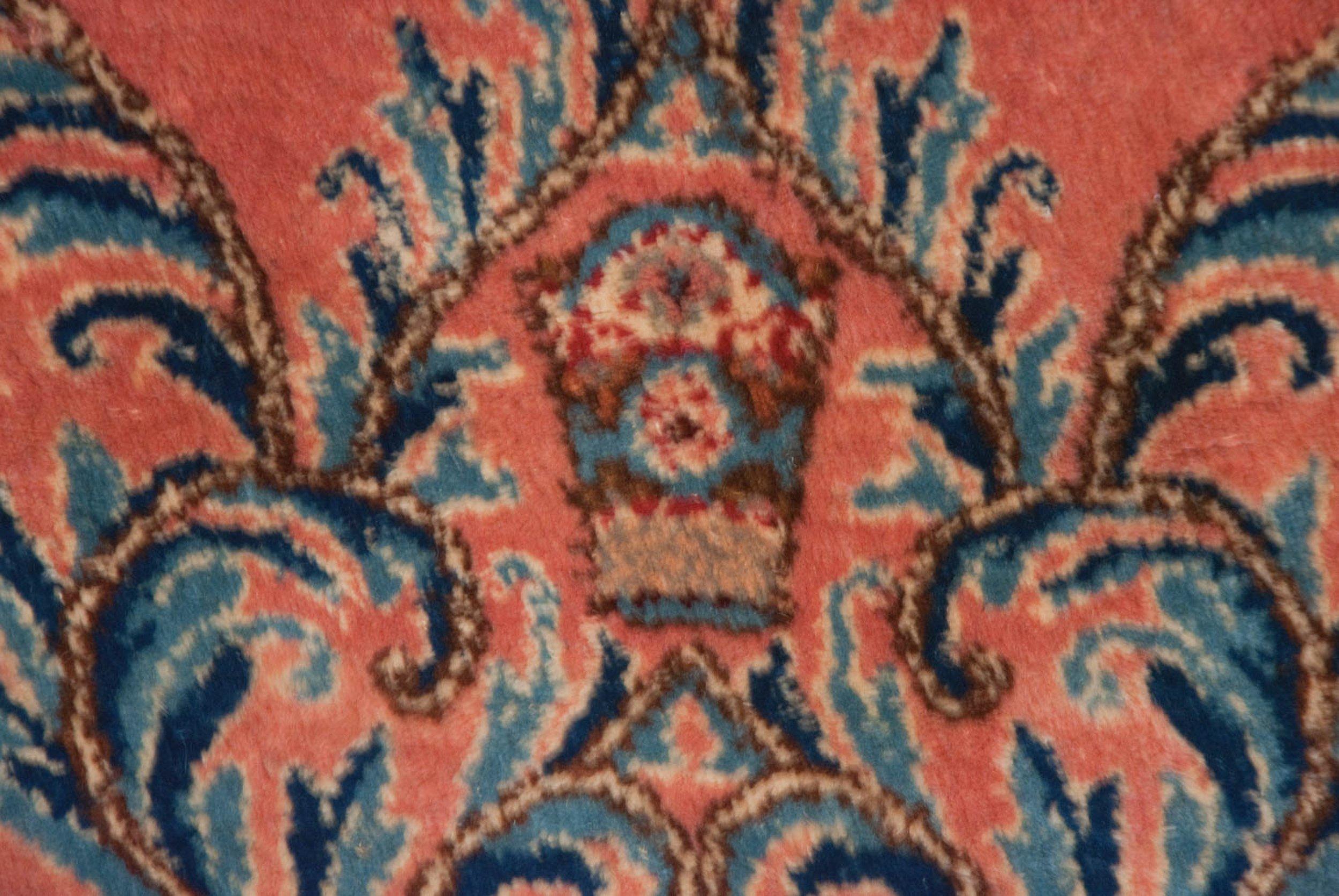 Vintage Fine Kerman Carpet In Good Condition For Sale In Katonah, NY