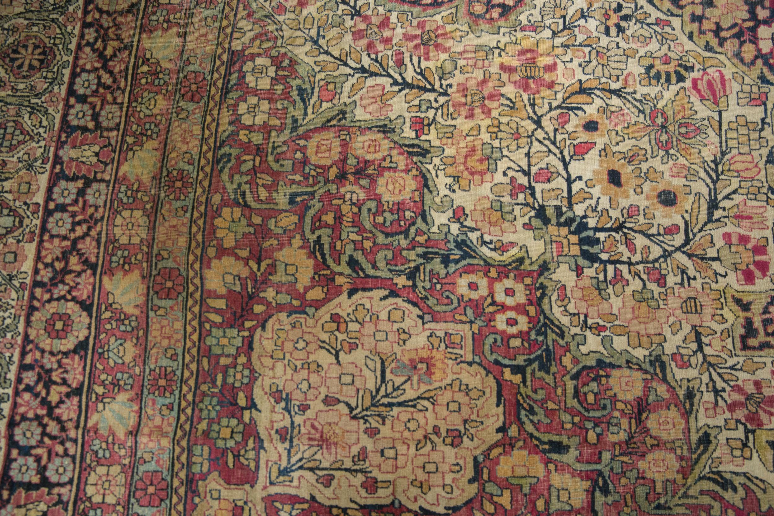 Antiker Kermanshah-Teppich im Angebot 1