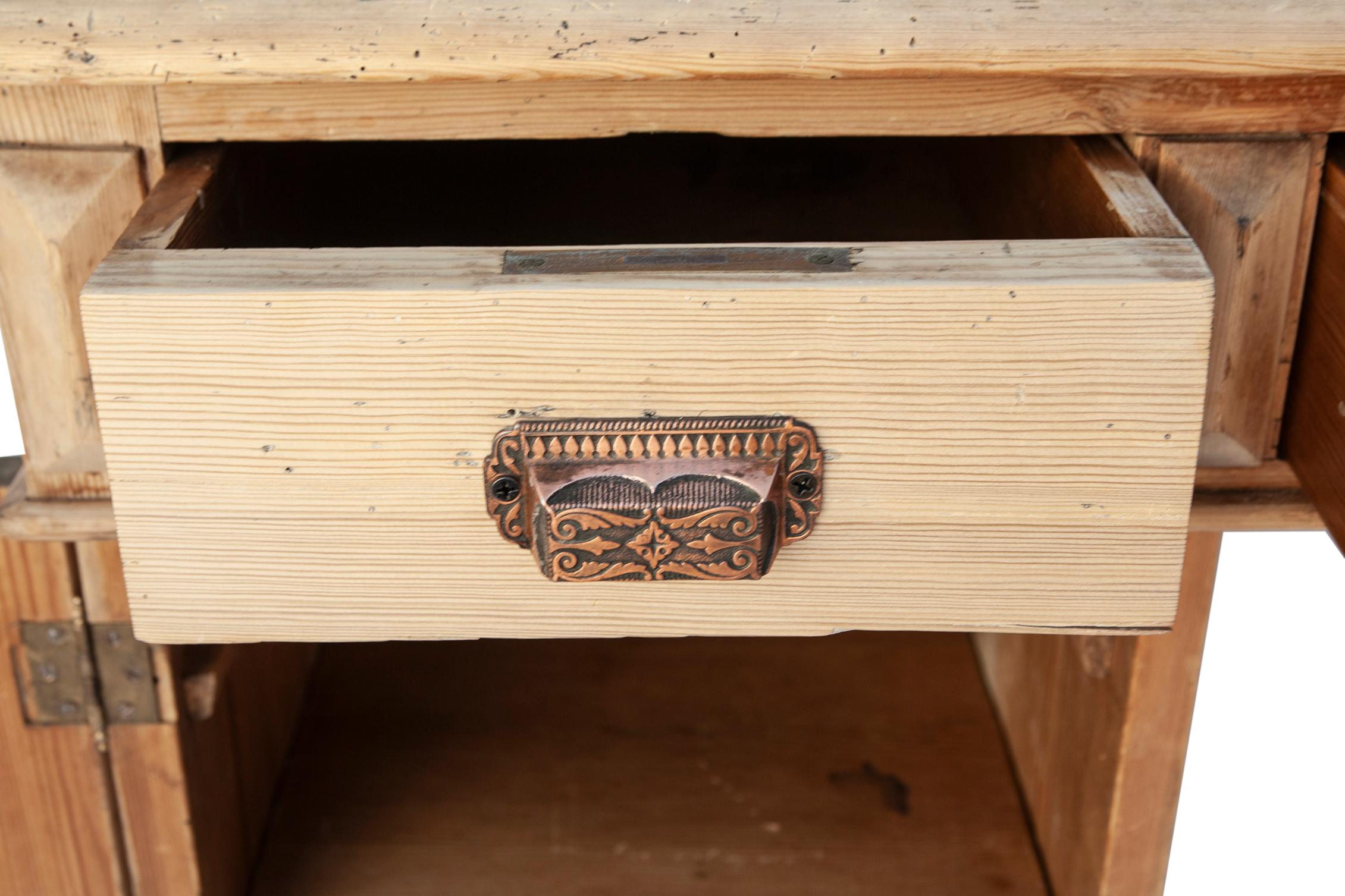 American Craftsman Vintage Hand-Crafted Blonde Pine Kneehole Desk  For Sale