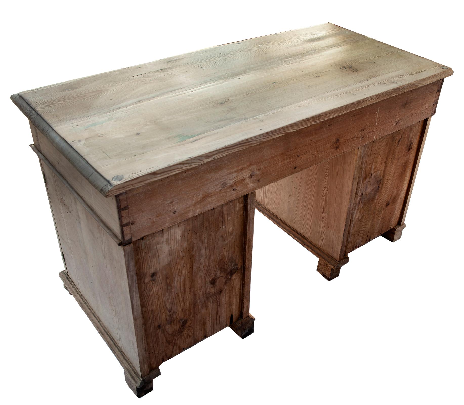 Vintage Hand-Crafted Blonde Pine Kneehole Desk  For Sale 1