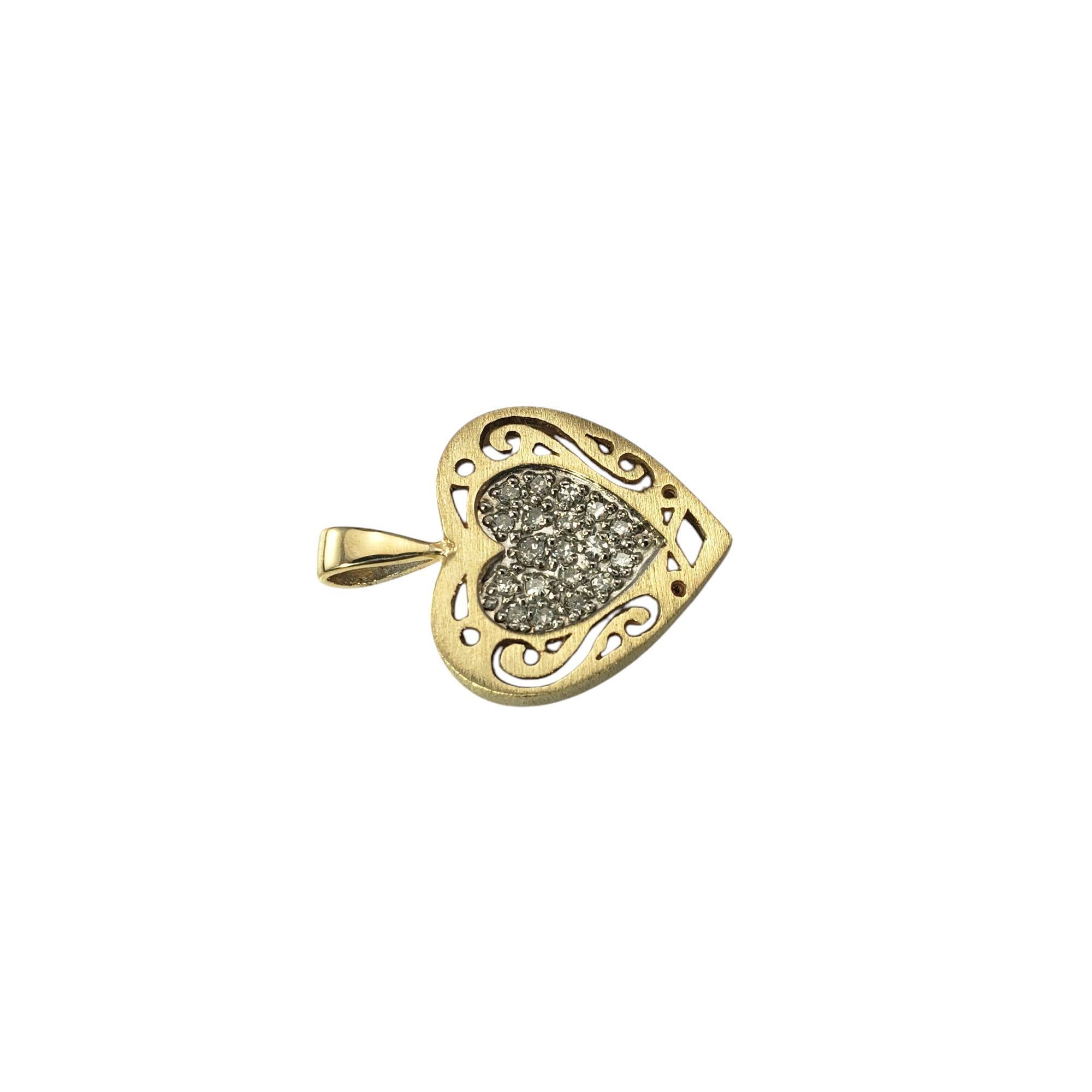 Taille simple Pendentif cœur en or jaune et blanc 12-14 carats avec diamant n° 21117 en vente