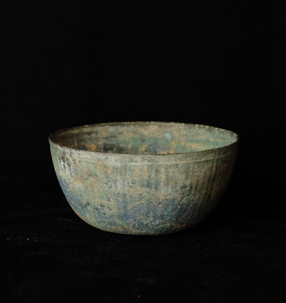 12-14th century Sukhothai kingdom(Thailand) rare bronze ribbed bowl In Good Condition For Sale In Fukuoka, JP