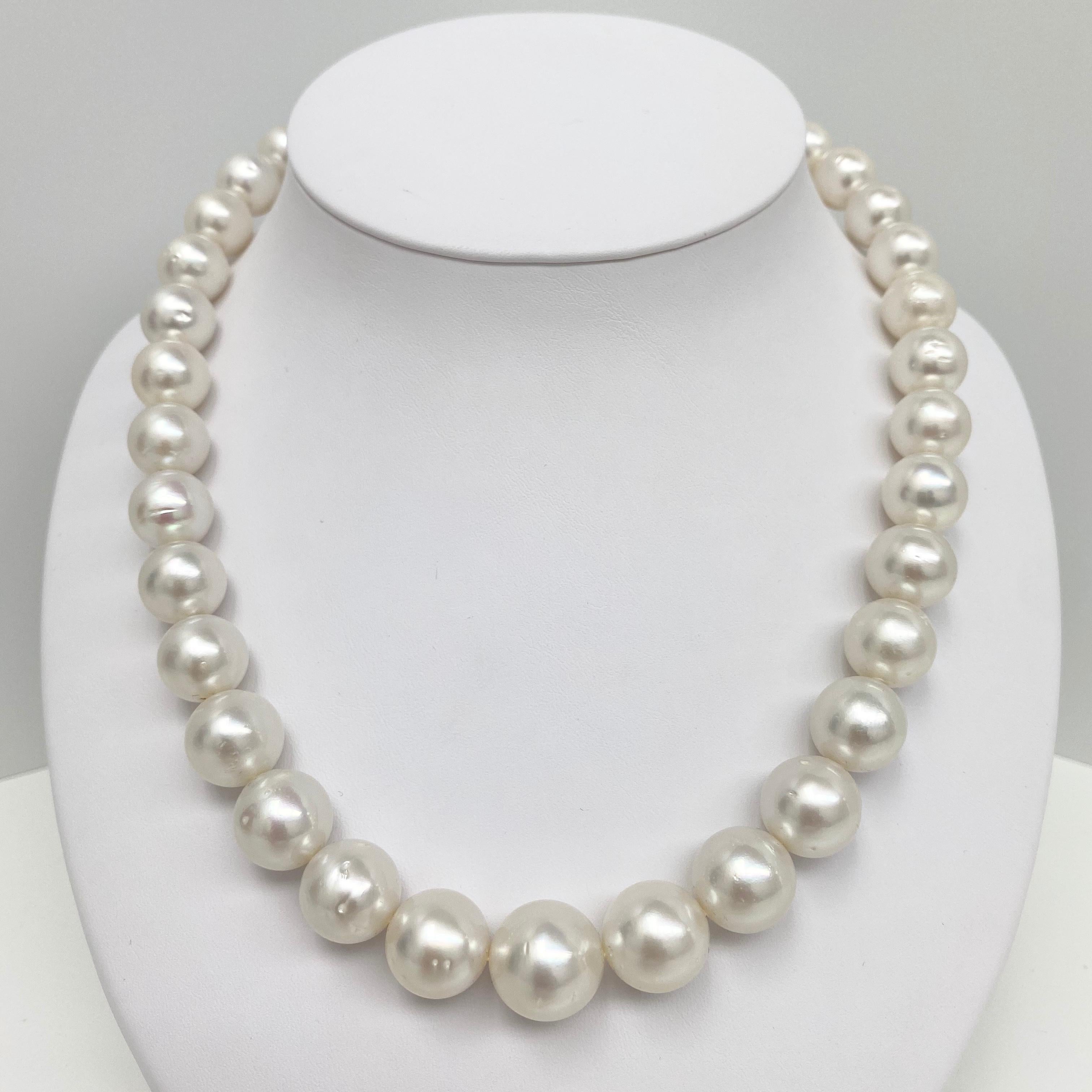 12-15mm South Sea White Near-Round Pearl Necklace with Gold Clasp
AAA Luster, South Sea White Near-Round Pearl Necklace, 18 inches hand-knotted with gold fish-hook clasp #CP78
