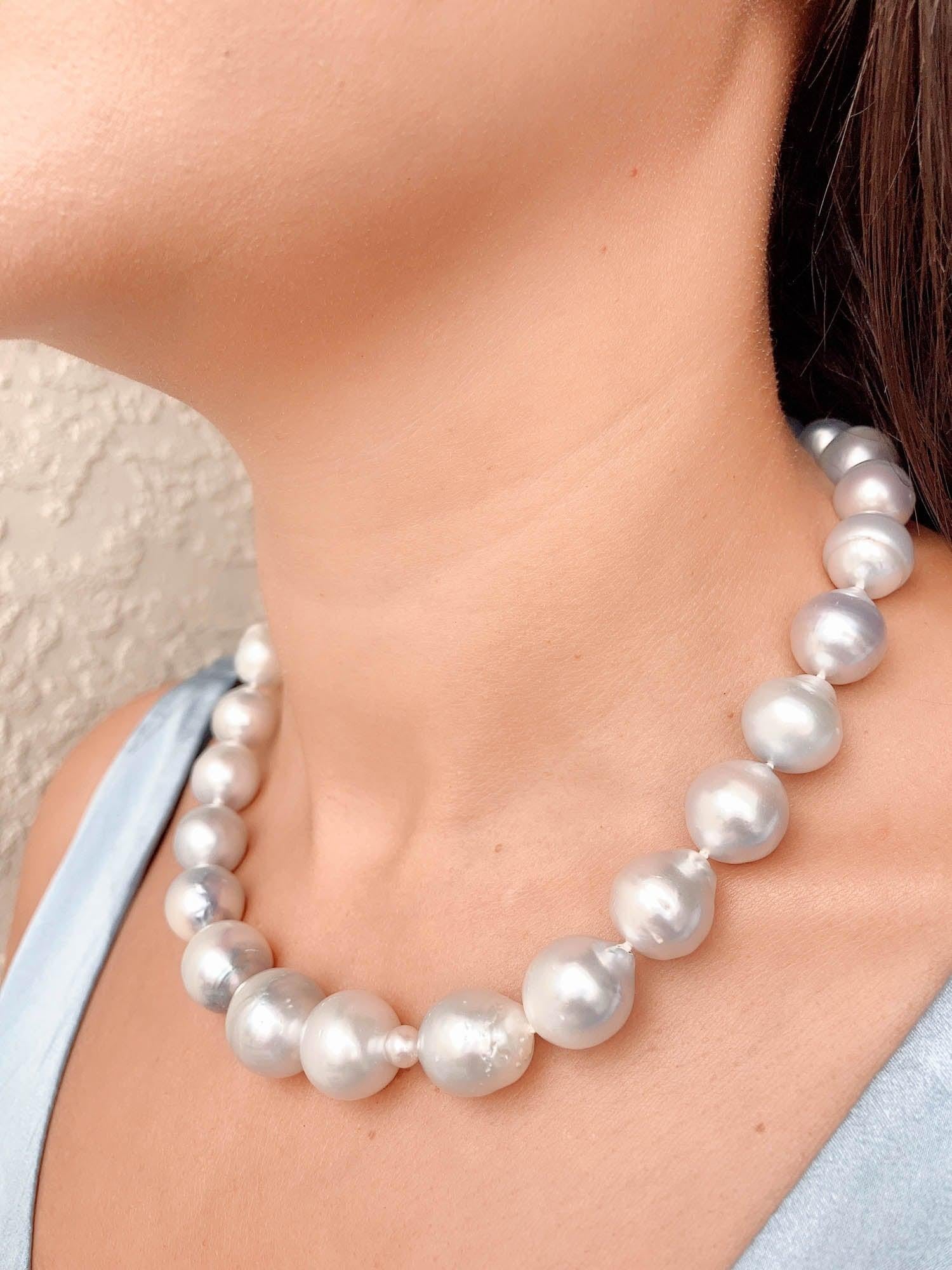 South Sea Baroque Pearl Hand Knotted Necklace 14k White Gold Clasp For Sale 1