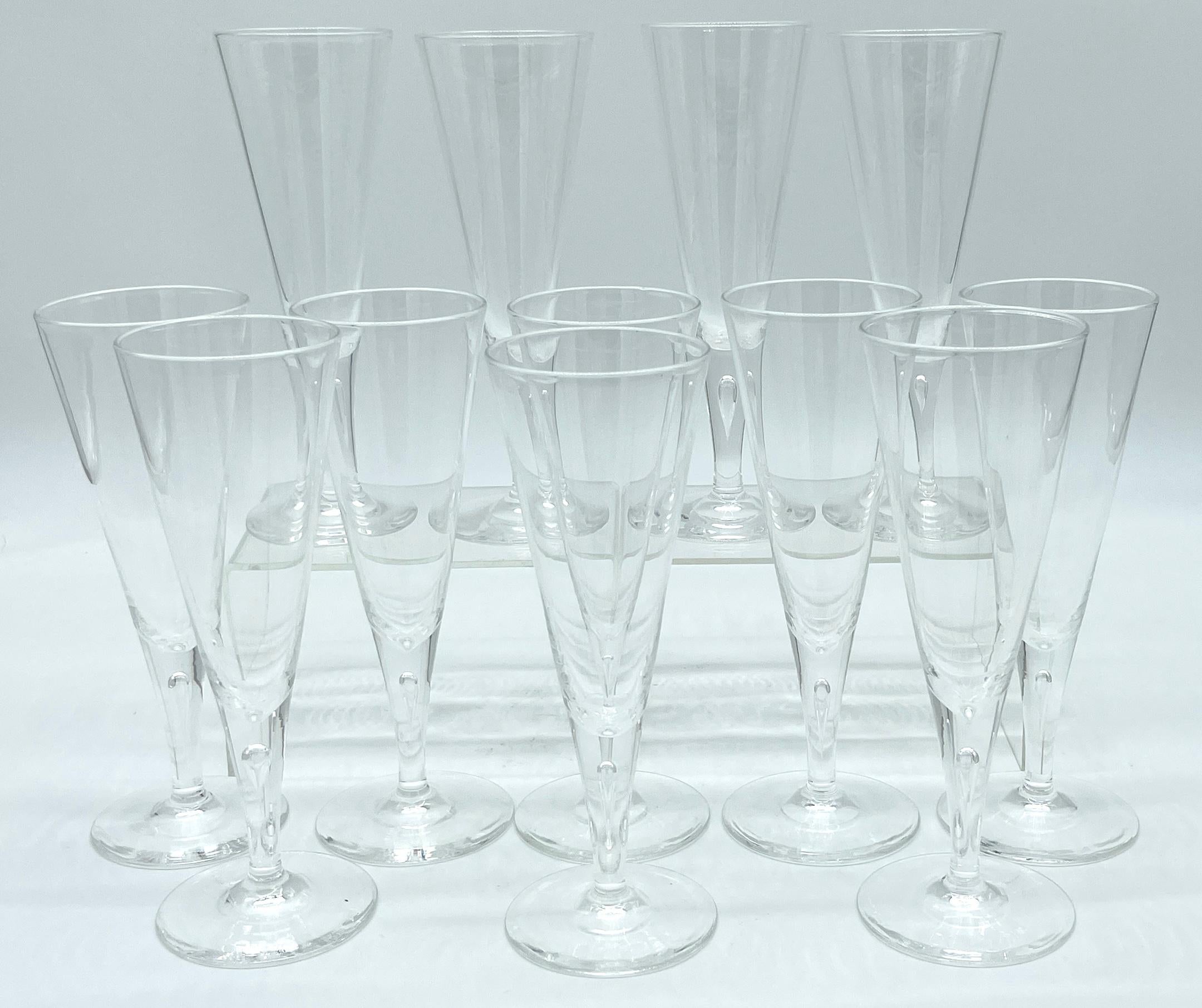 12  1960s Steuben #7924 Burbuja Controlada Copas Grandes/ Champagnes Cristal en venta