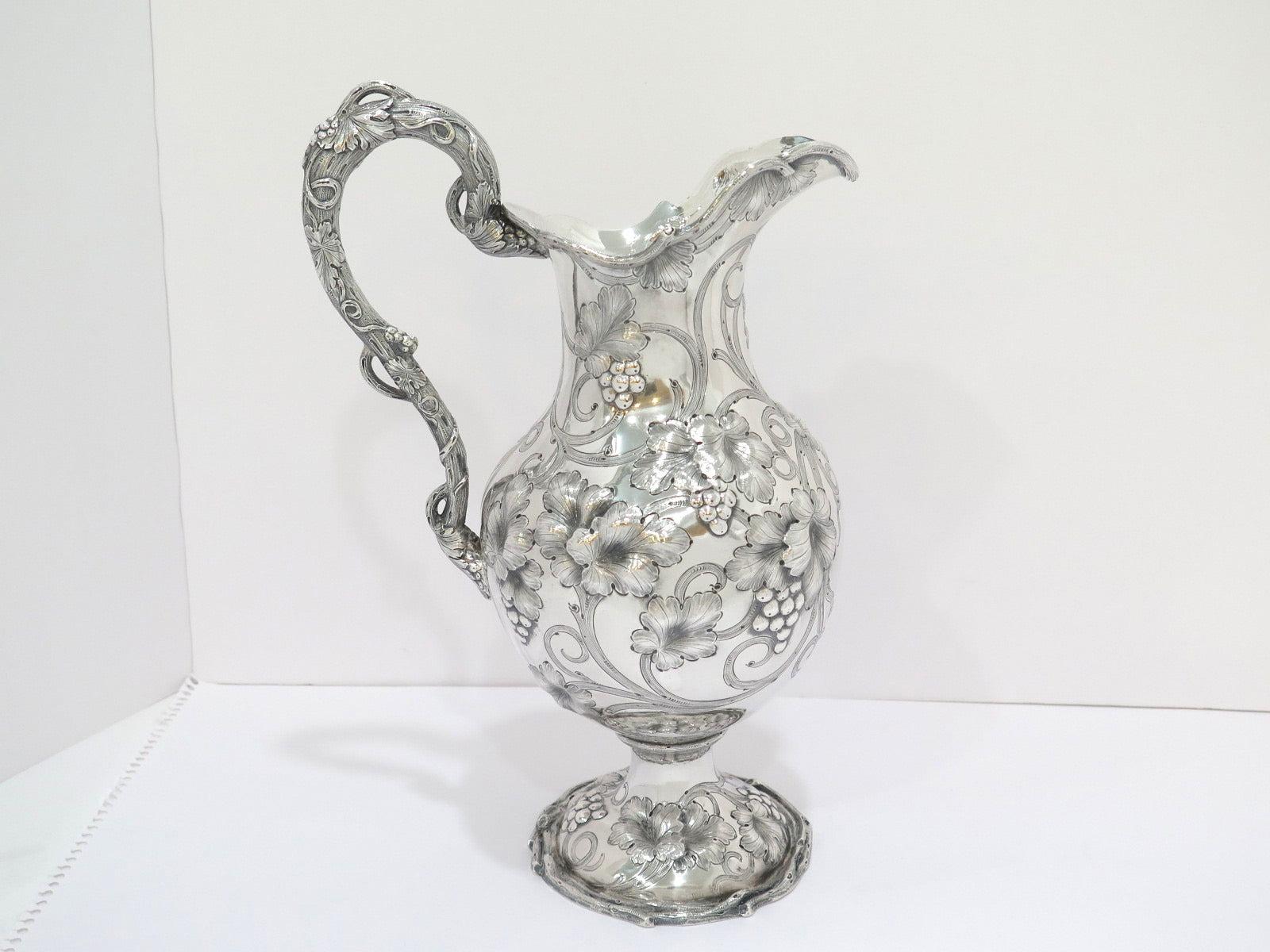 12 5/8 in - Coin Silver Galt & Bro. Antique c. 1854 Grapevine Ewer In Good Condition For Sale In Brooklyn, NY