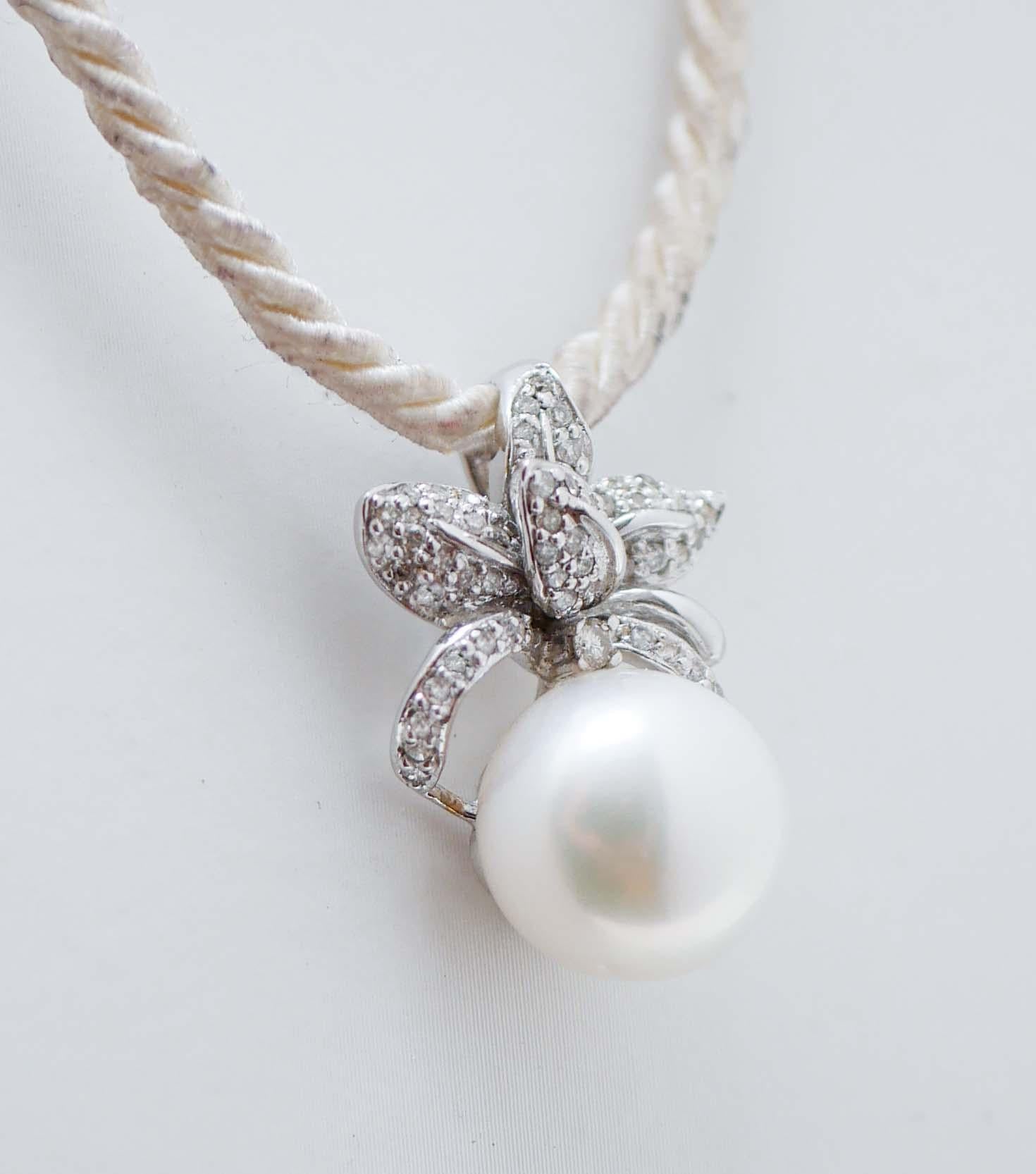 Retro 12. 5 Mm Pearl, Diamonds, 18 Karat White Gold Pendant Necklace. For Sale