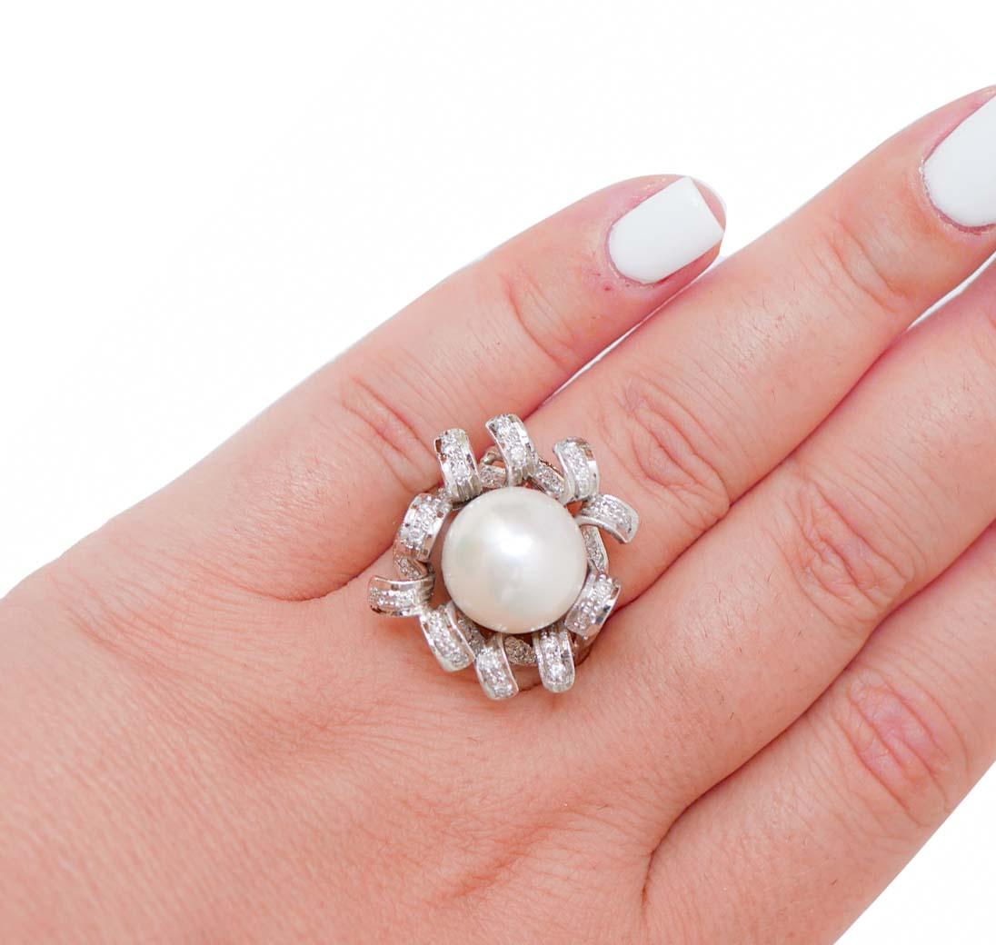12, 5 Mm White Pearl, Diamonds, Platinum Ring. In Good Condition For Sale In Marcianise, Marcianise (CE)