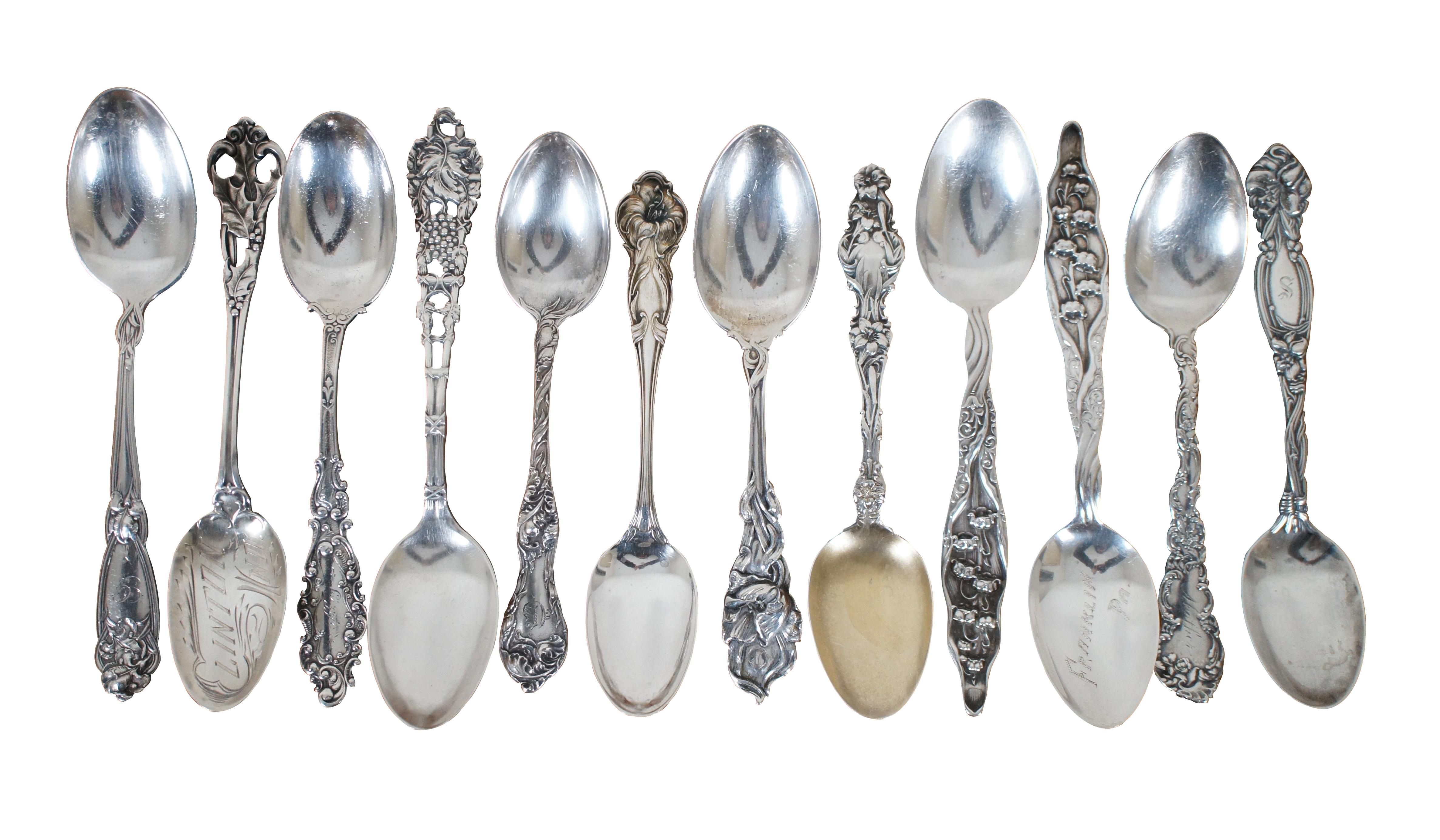 Lot of 12 assorted antique sterling silver tea spoons. Makers include Gorham, Simpson, Hall, & Miller, Alvin Corp, Fessenden & Co, Wendell Mfg Co, Reed & Barton, Paye & Baker, Whiting Mfg Co, and Robert Wallace & Sons.

Approx - 5.875” x 1.25”