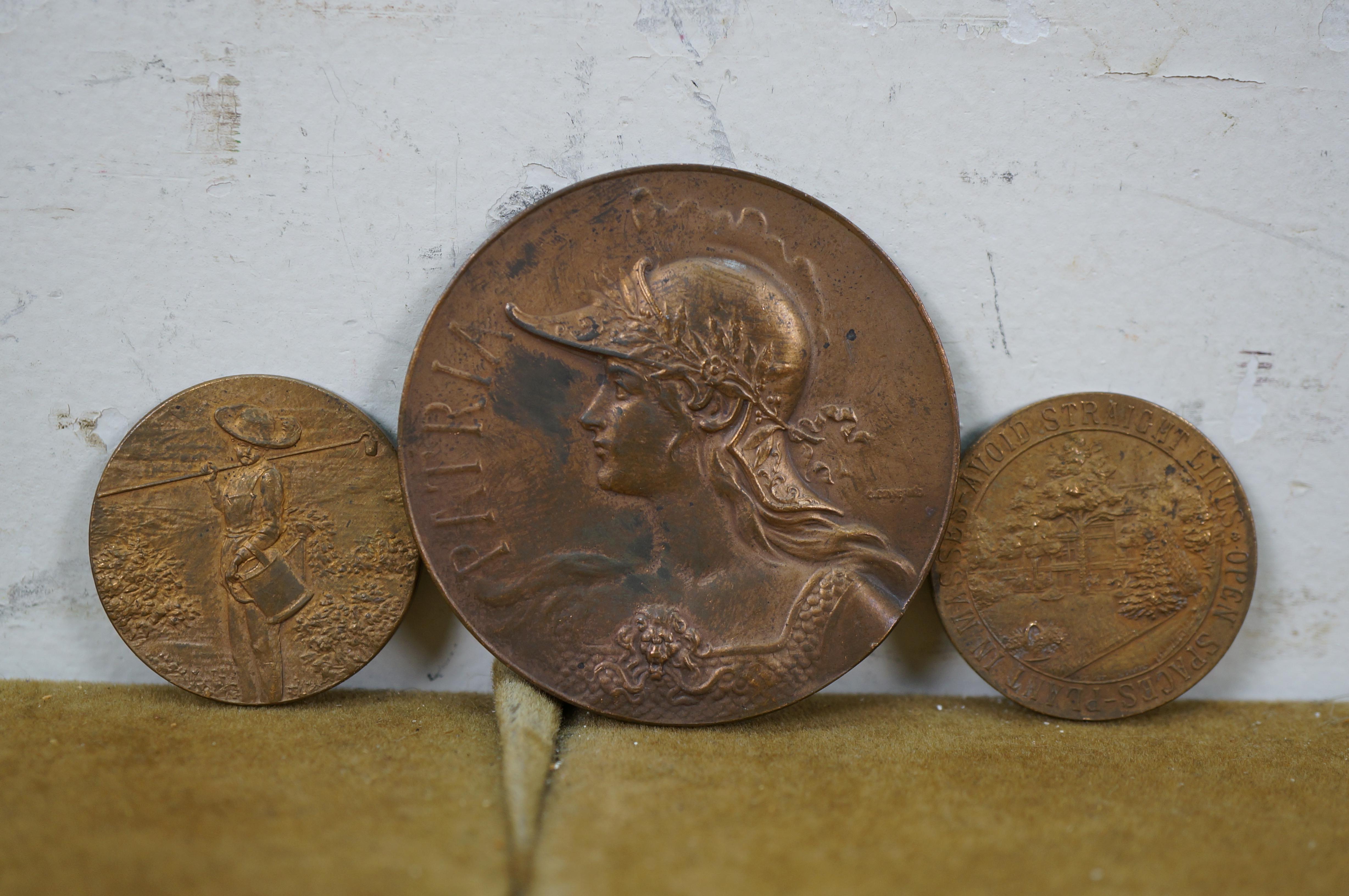 12 médailles anciennes en bronze Art Nouveau Médailles des employés de la NCR Récompenses en vente 5