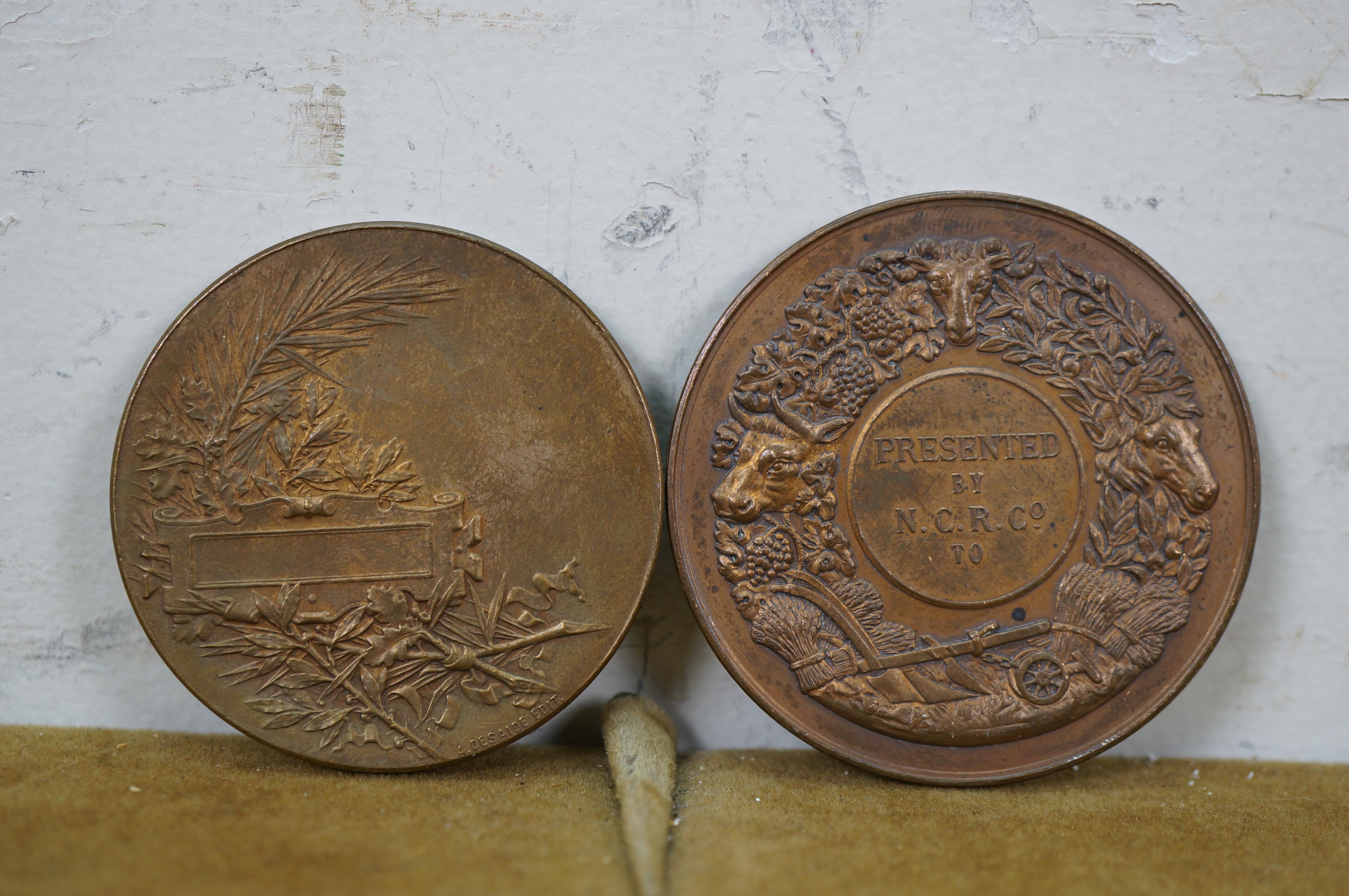 12 médailles anciennes en bronze Art Nouveau Médailles des employés de la NCR Récompenses en vente 2