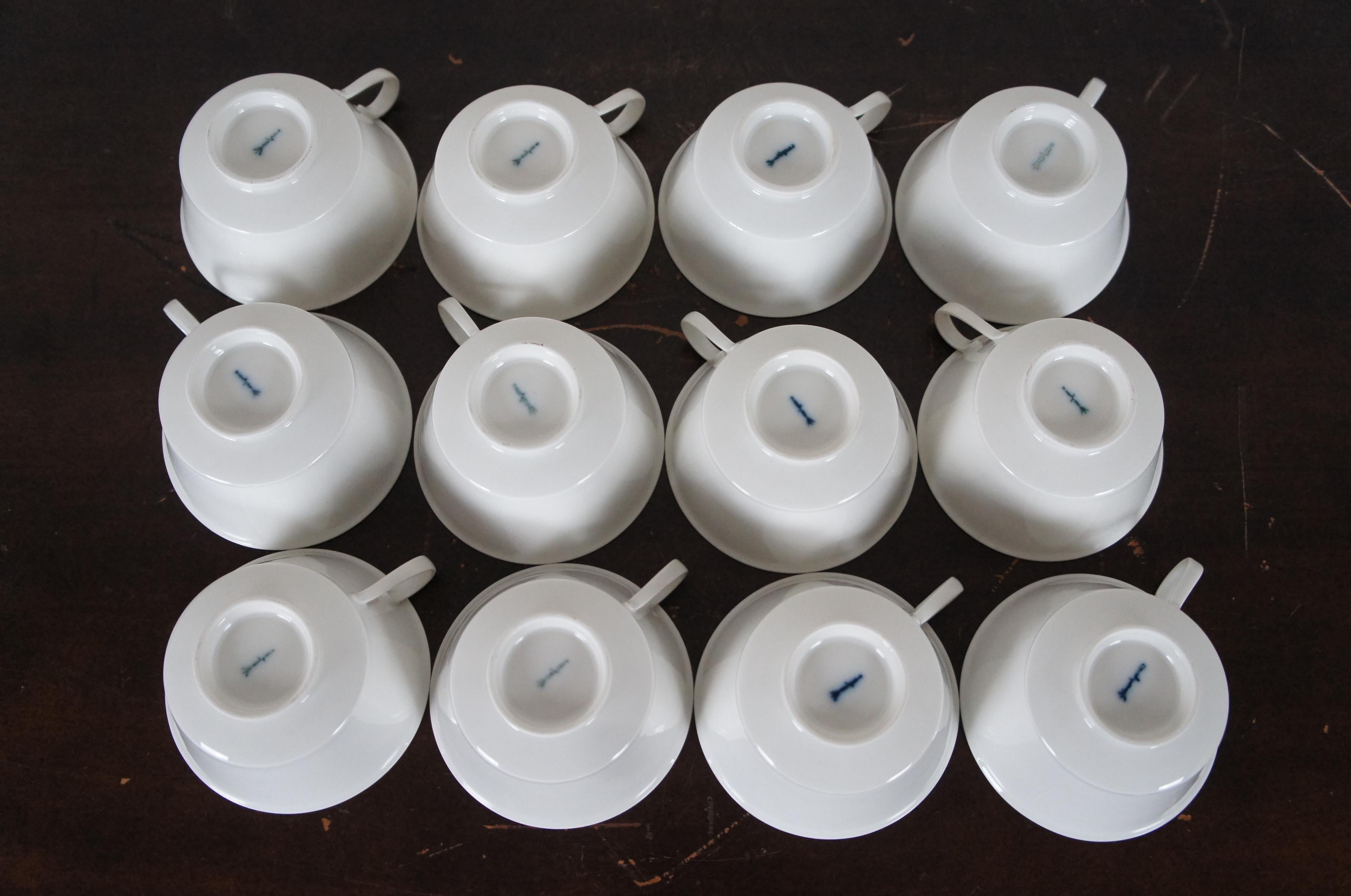 Mid-20th Century 12 Antique Berlin Kpm Arkadia Urania White Porcelain Tea Coffee Cups & Case For Sale