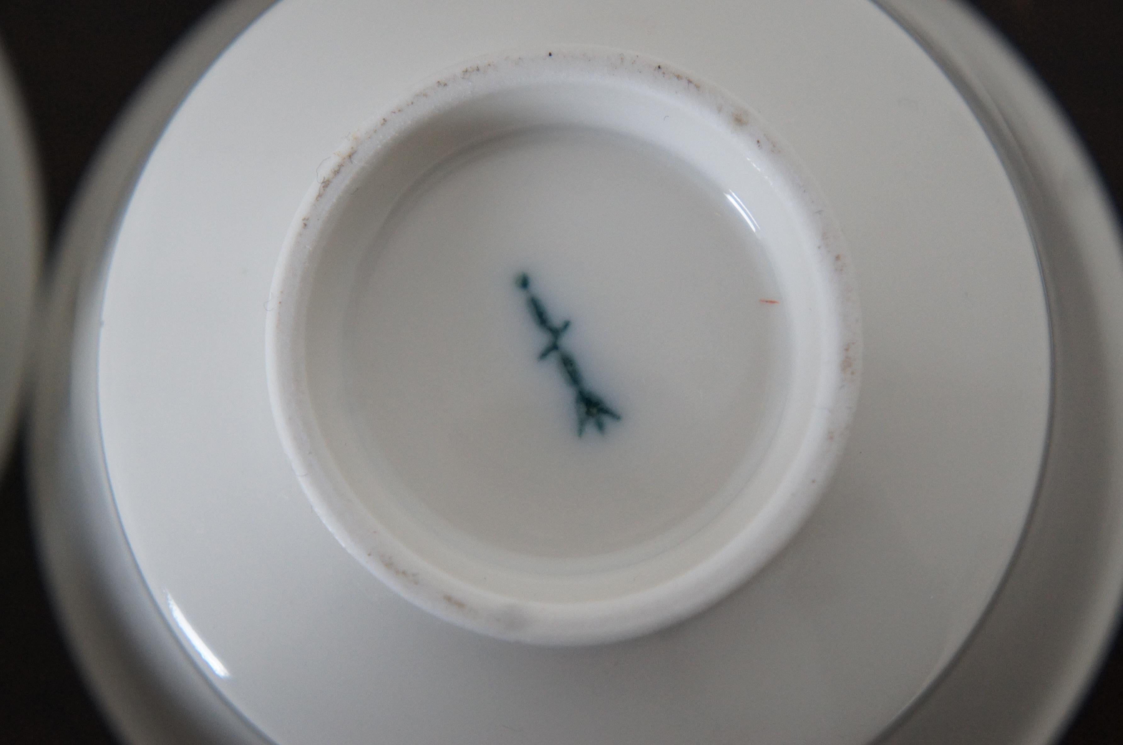 12 Antique Berlin Kpm Arkadia Urania White Porcelain Tea Coffee Cups & Case For Sale 1